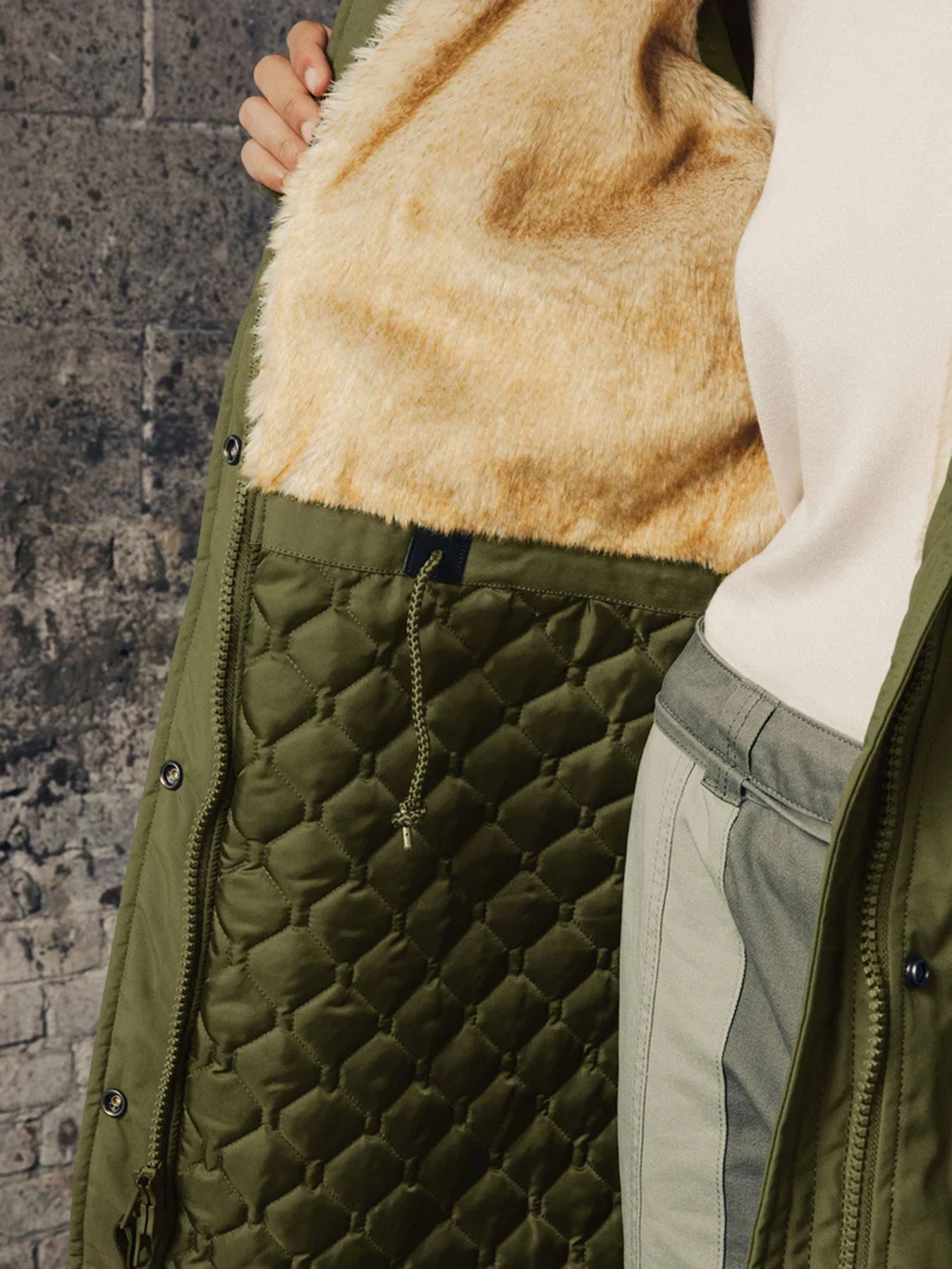 Куртки и дубленки Alpha Industries модель WJE52500C1_301 Куртки и дубленки Alpha Industries модель WJE52500C1_301 Фото