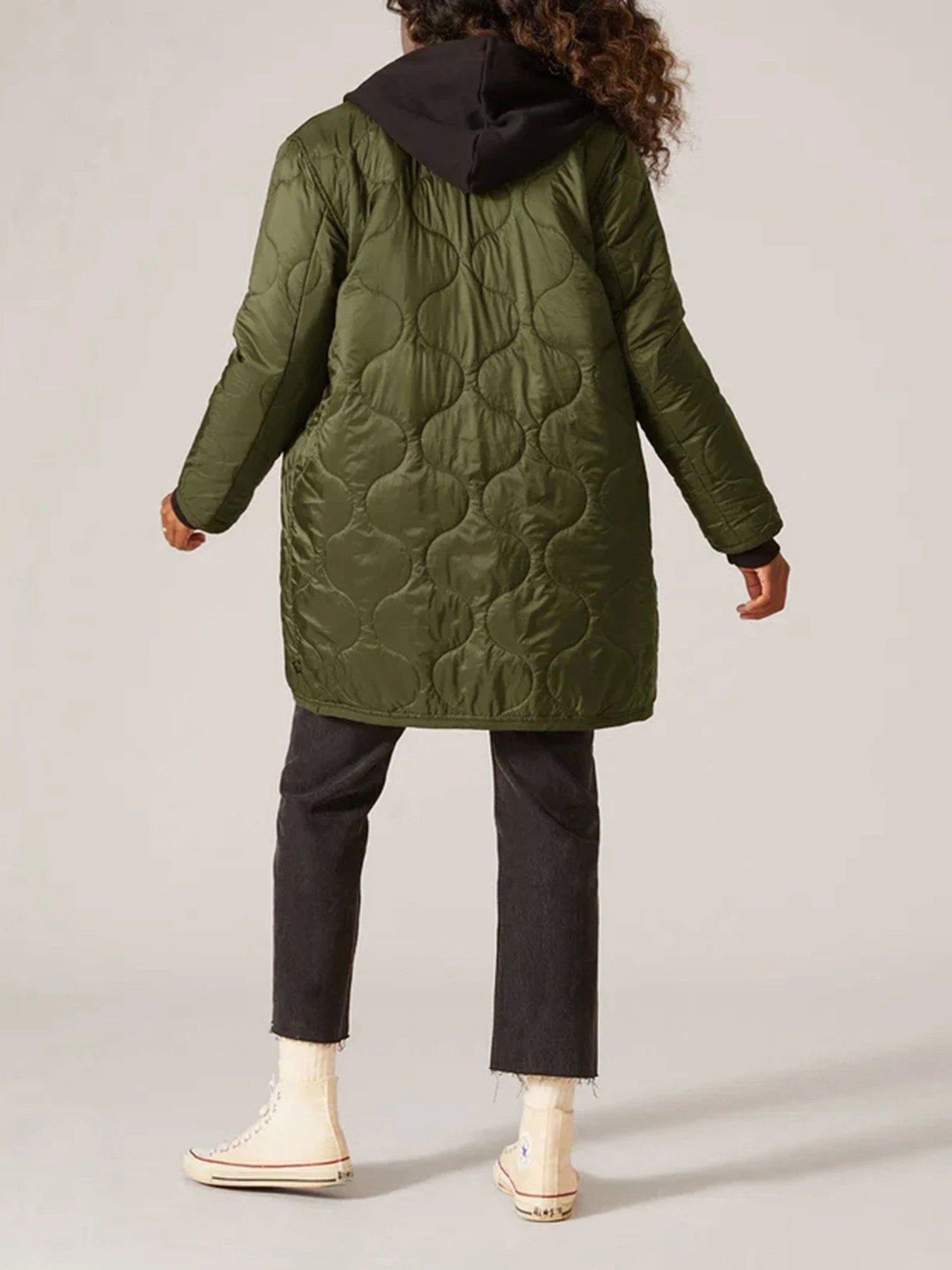 Куртки и дубленки Alpha Industries модель WJL51500C1_301 Куртки и дубленки Alpha Industries модель WJL51500C1_301 Фото