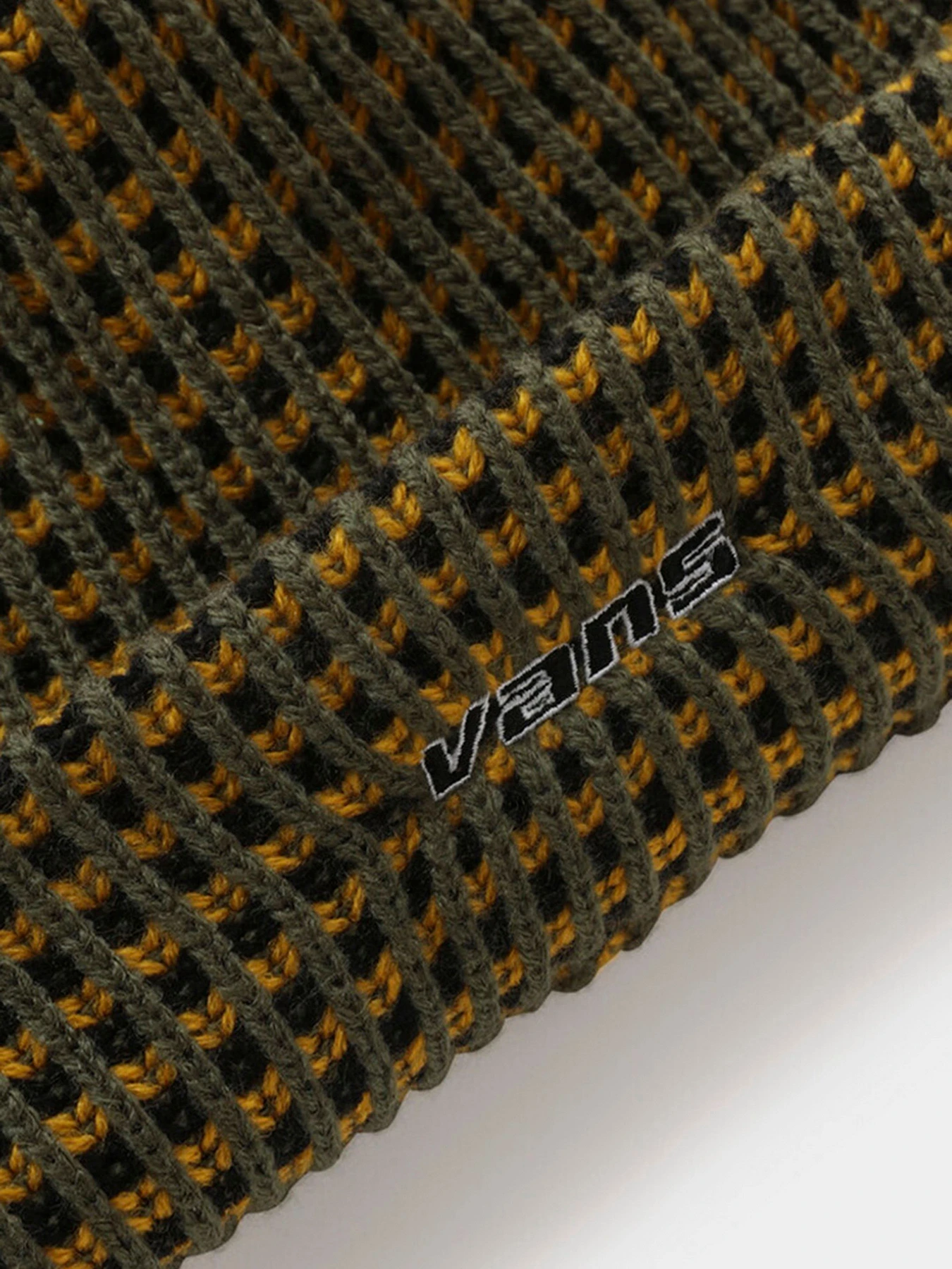 Шапки и кепки Vans модель VN0A7SCDF3X1 Шапки и кепки Vans модель VN0A7SCDF3X1 Фото