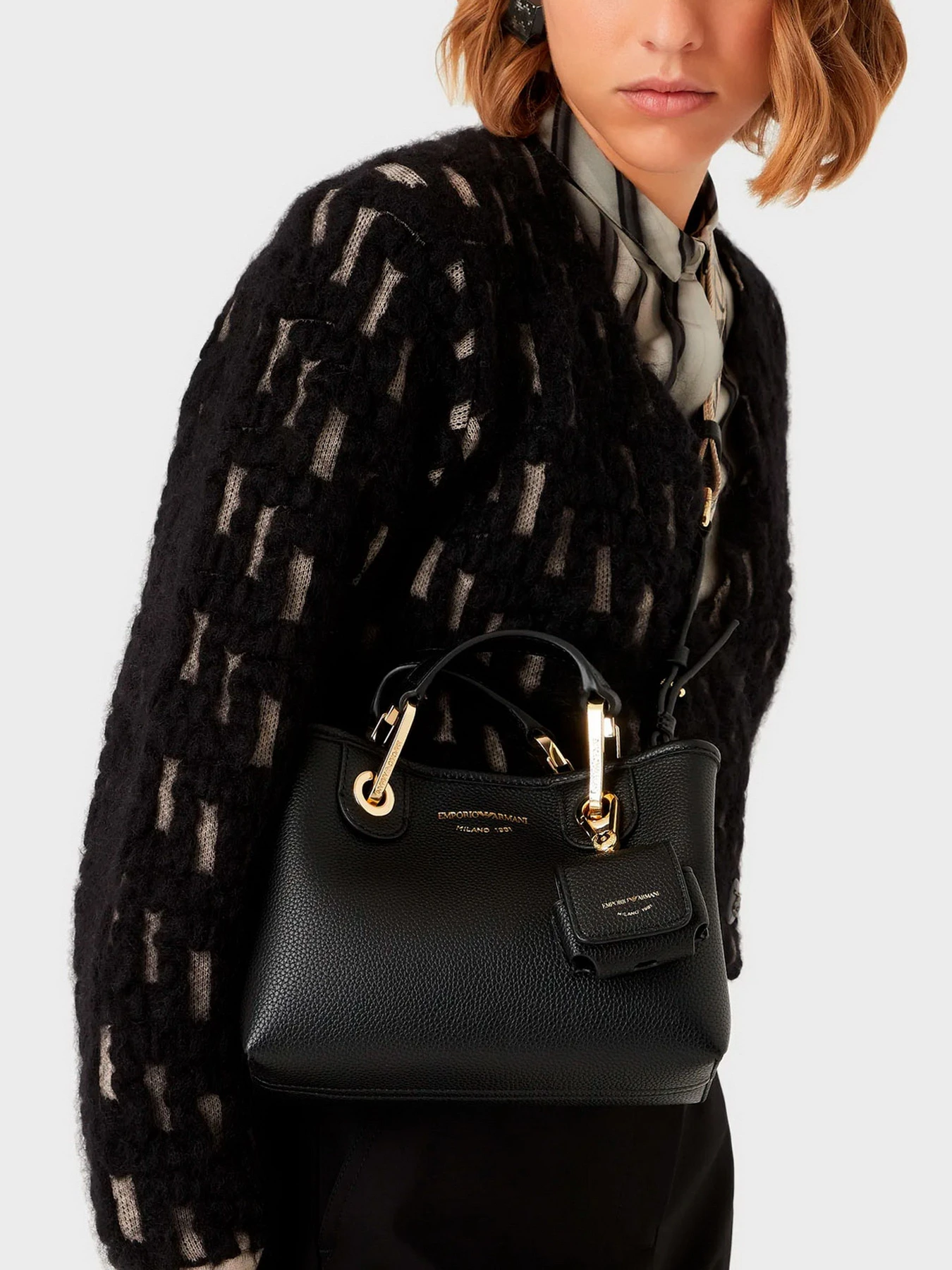 Аксессуары для смартфонов Emporio Armani модель Y3H279-YFO5B-85218 Аксессуары для смартфонов Emporio Armani модель Y3H279-YFO5B-85218 Фото