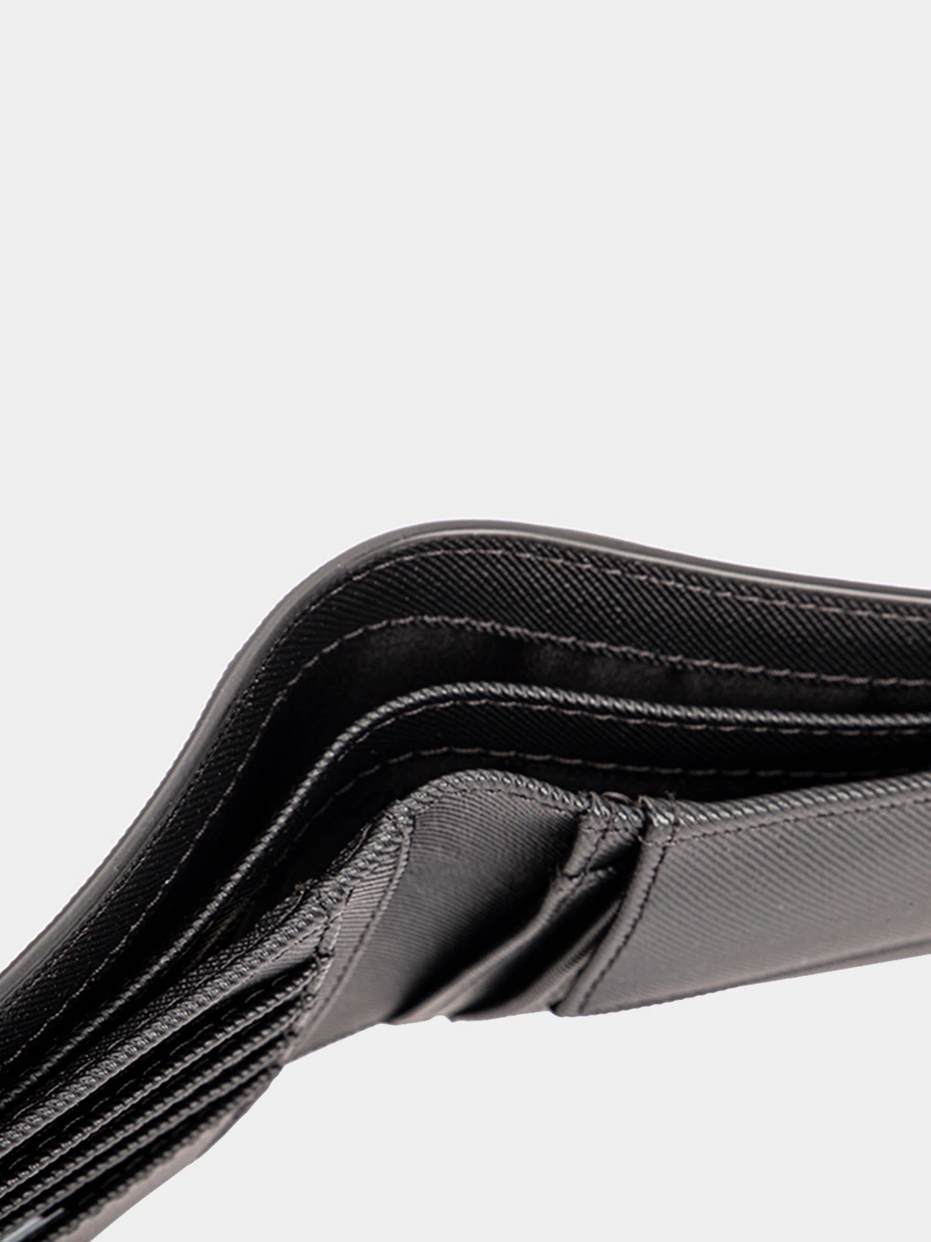 Кошельки Emporio Armani модель Y4R174-Y019V-81072 Фото