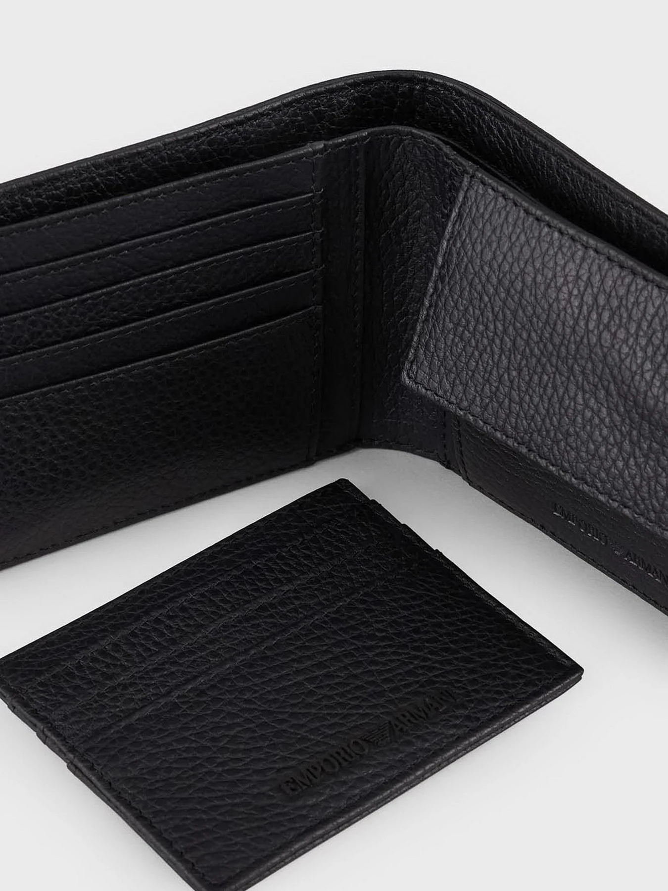 Кошельки Emporio Armani модель Y4R378-Y068E-80001 Кошельки Emporio Armani модель Y4R378-Y068E-80001 Фото