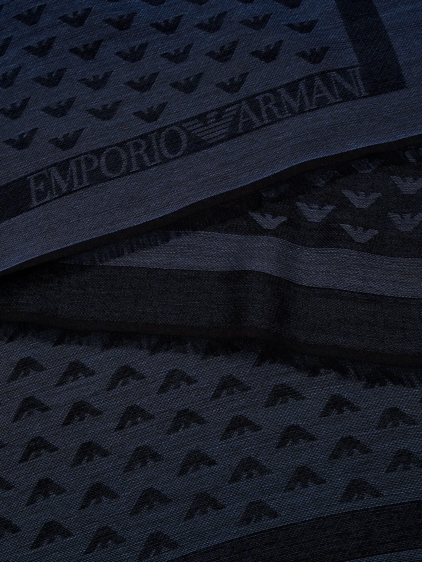 Шарфы и платки Emporio Armani модель 635300-CC102-00134 Фото
