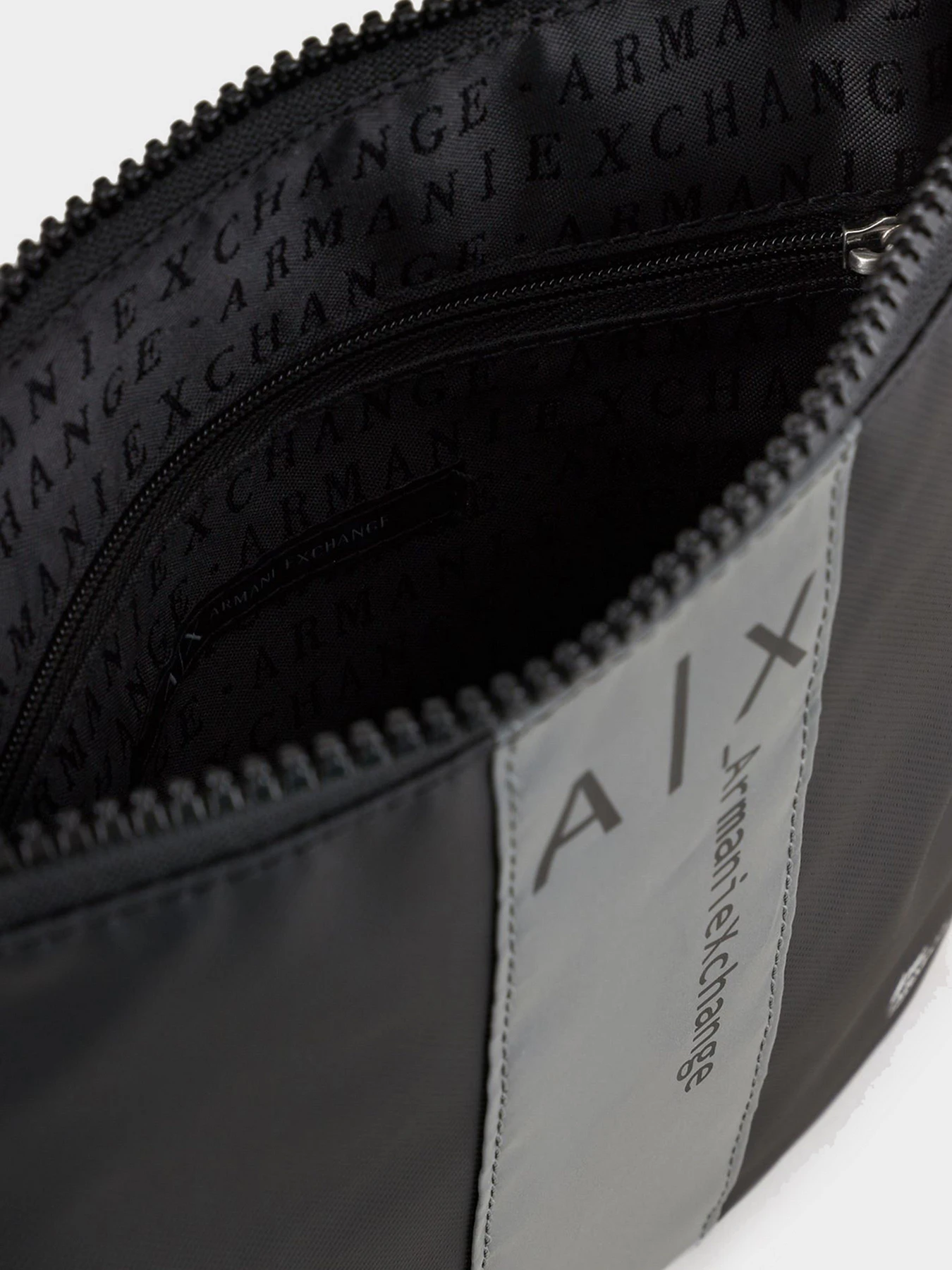 Сумки Armani Exchange модель 952397-2F869-00020 Фото