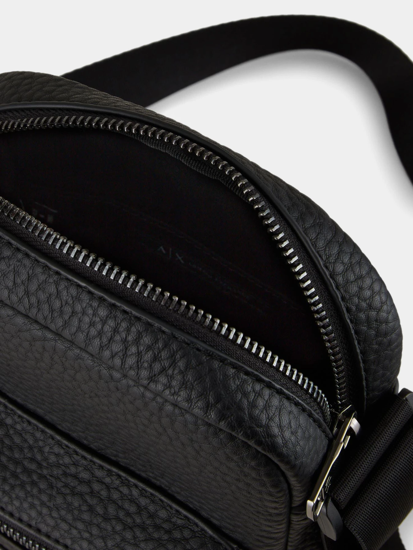 Сумки Armani Exchange модель 952490-2F882-00020 Фото