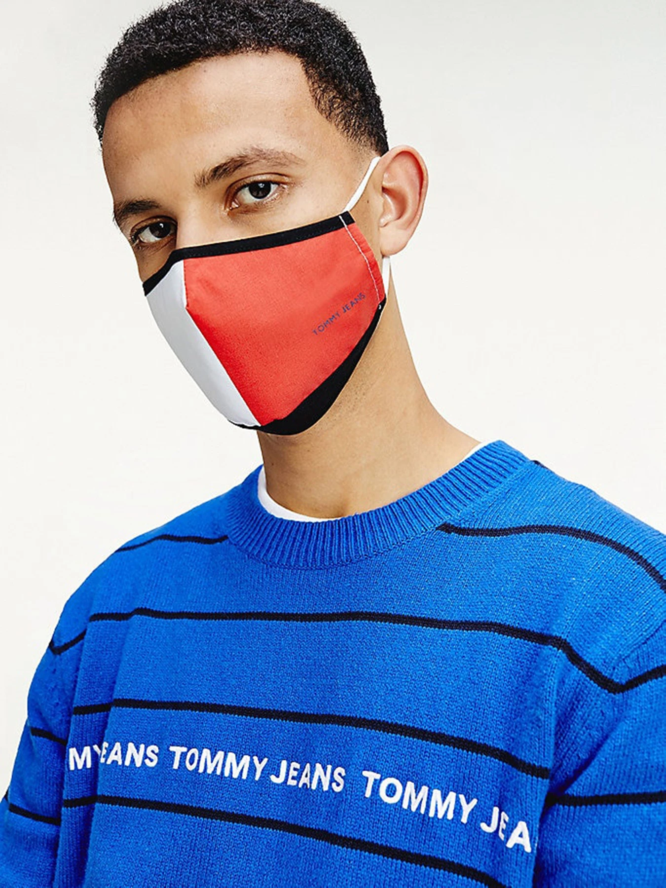 Маска защитная Tommy Hilfiger Tommy Hilfiger модель AM0AM07485-0GY Маска защитная Tommy Hilfiger Tommy Hilfiger модель AM0AM07485-0GY Фото