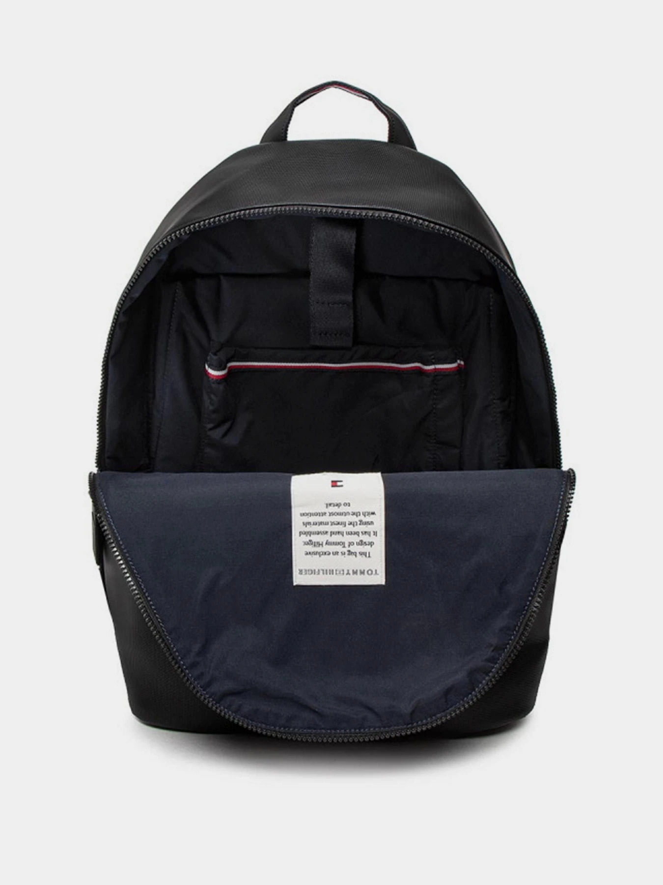 Рюкзаки Tommy Hilfiger модель AM0AM10300-BDS Рюкзаки Tommy Hilfiger модель AM0AM10300-BDS Фото