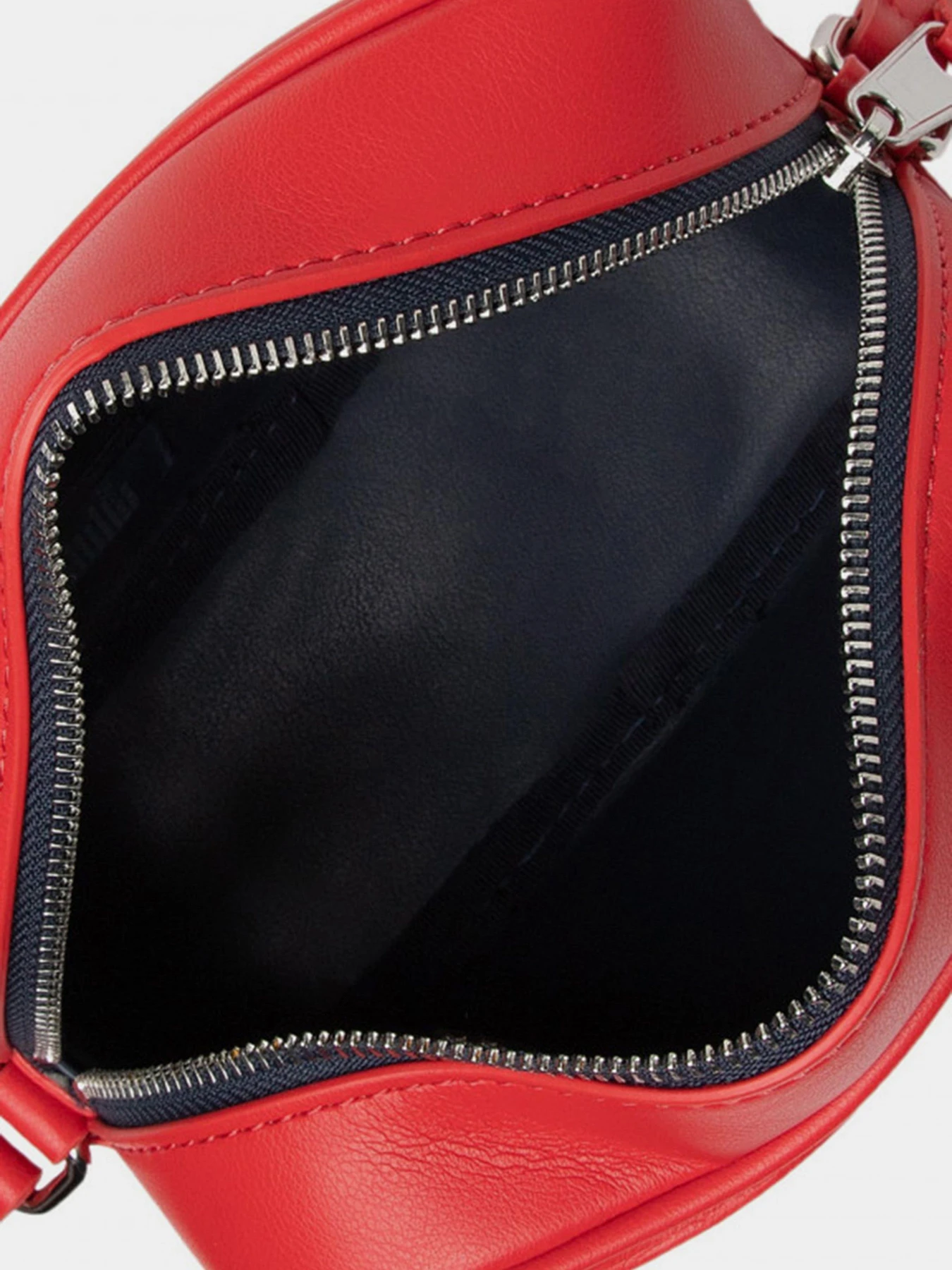 Сумки Tommy Hilfiger модель AW0AW11835-XNL Сумки Tommy Hilfiger модель AW0AW11835-XNL Фото