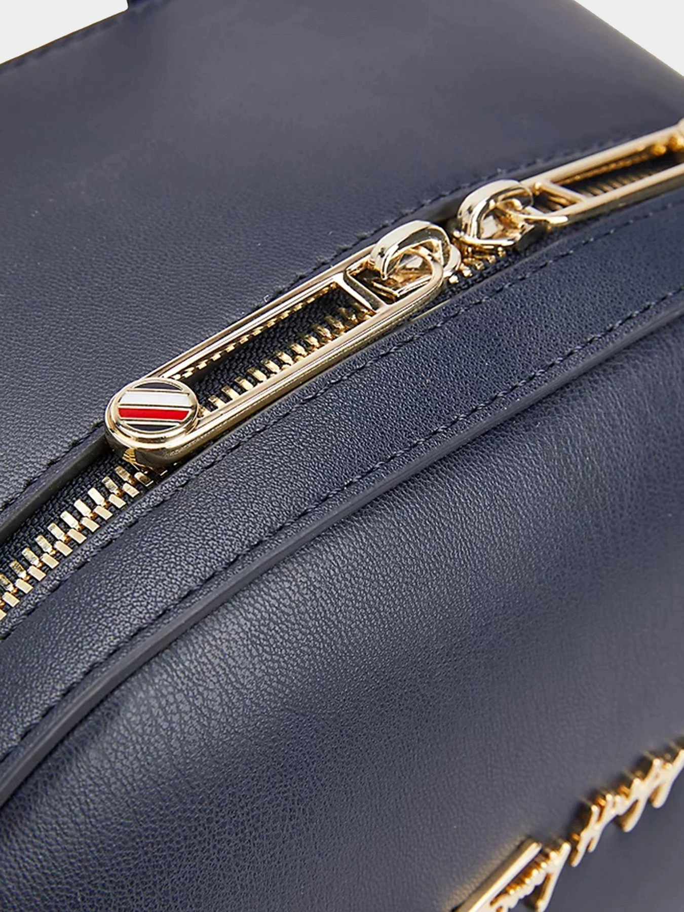 Рюкзаки Tommy Hilfiger модель AW0AW12317-C7H Рюкзаки Tommy Hilfiger модель AW0AW12317-C7H Фото