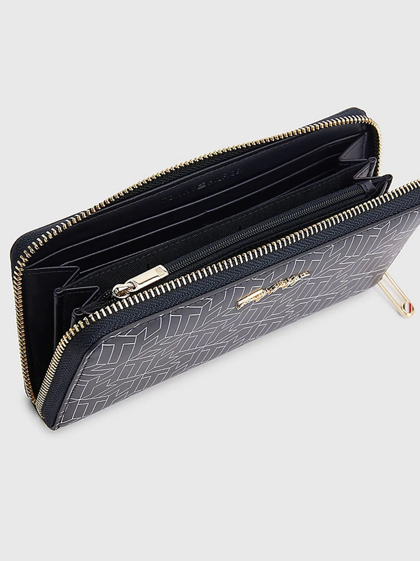 Кошельки Tommy Hilfiger модель AW0AW12398-0GY Кошельки Tommy Hilfiger модель AW0AW12398-0GY Фото