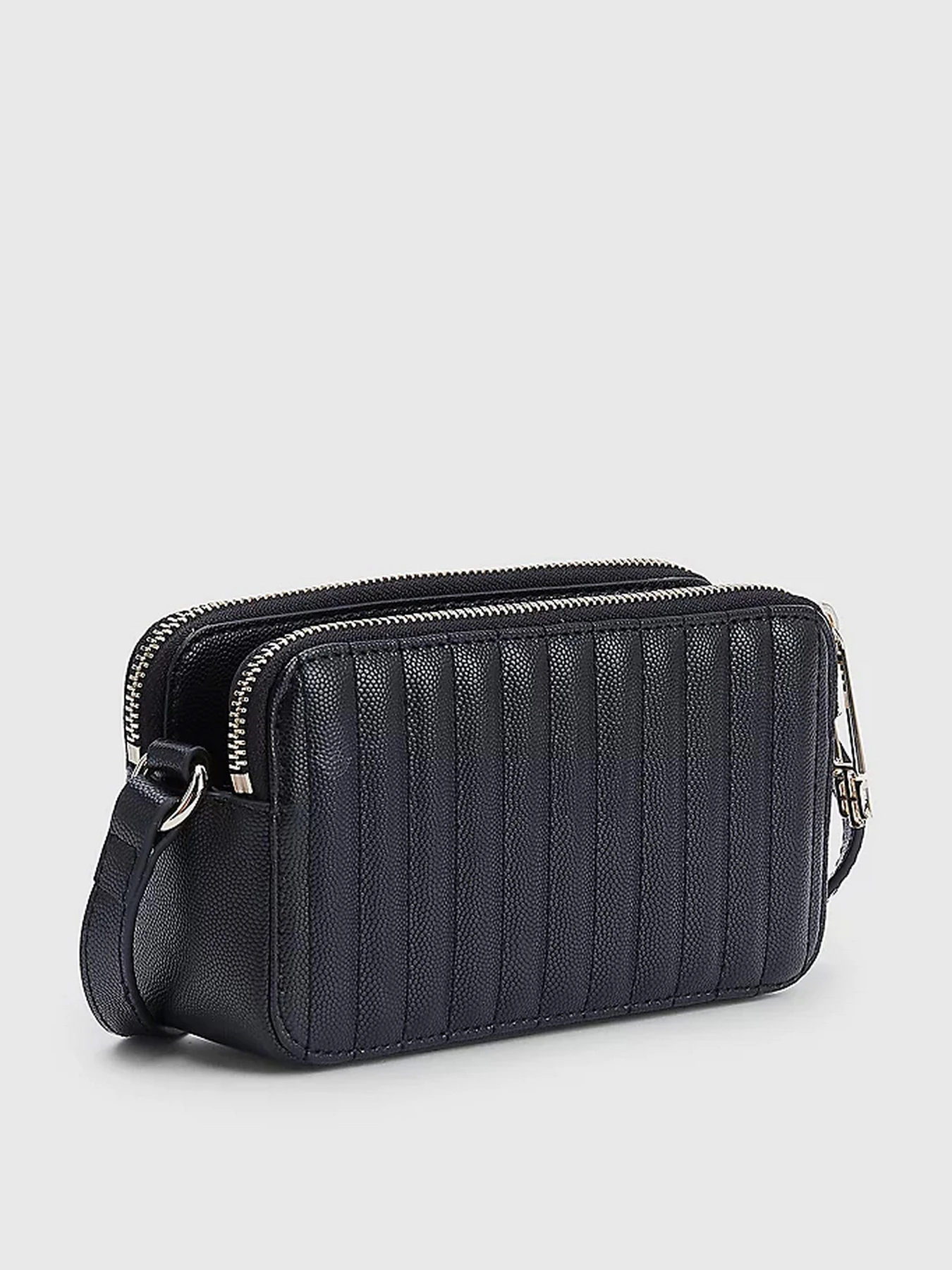 Сумки Tommy Hilfiger модель AW0AW13143-BDS Сумки Tommy Hilfiger модель AW0AW13143-BDS Фото