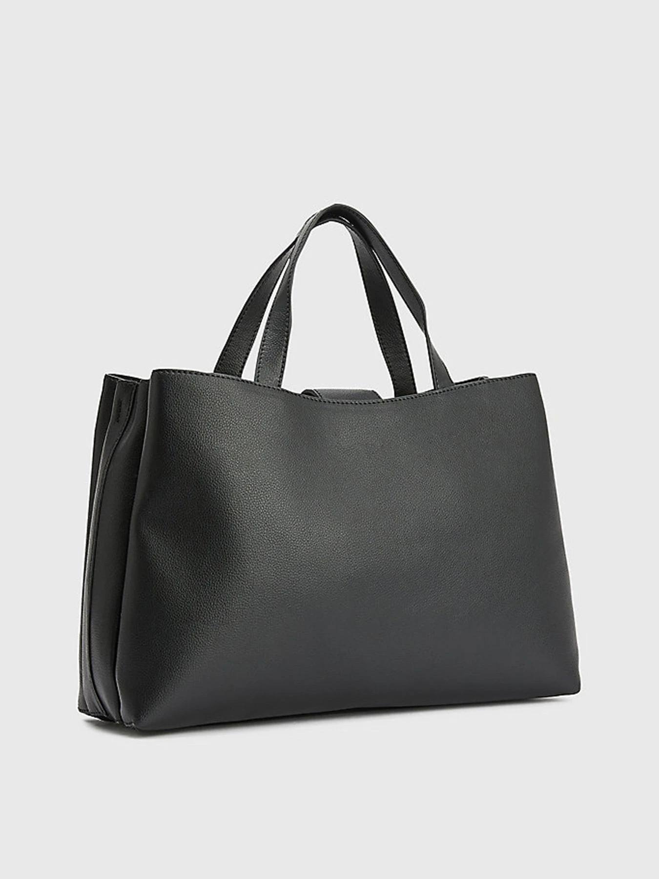 Сумки Tommy Hilfiger модель AW0AW13409-BDS Сумки Tommy Hilfiger модель AW0AW13409-BDS Фото