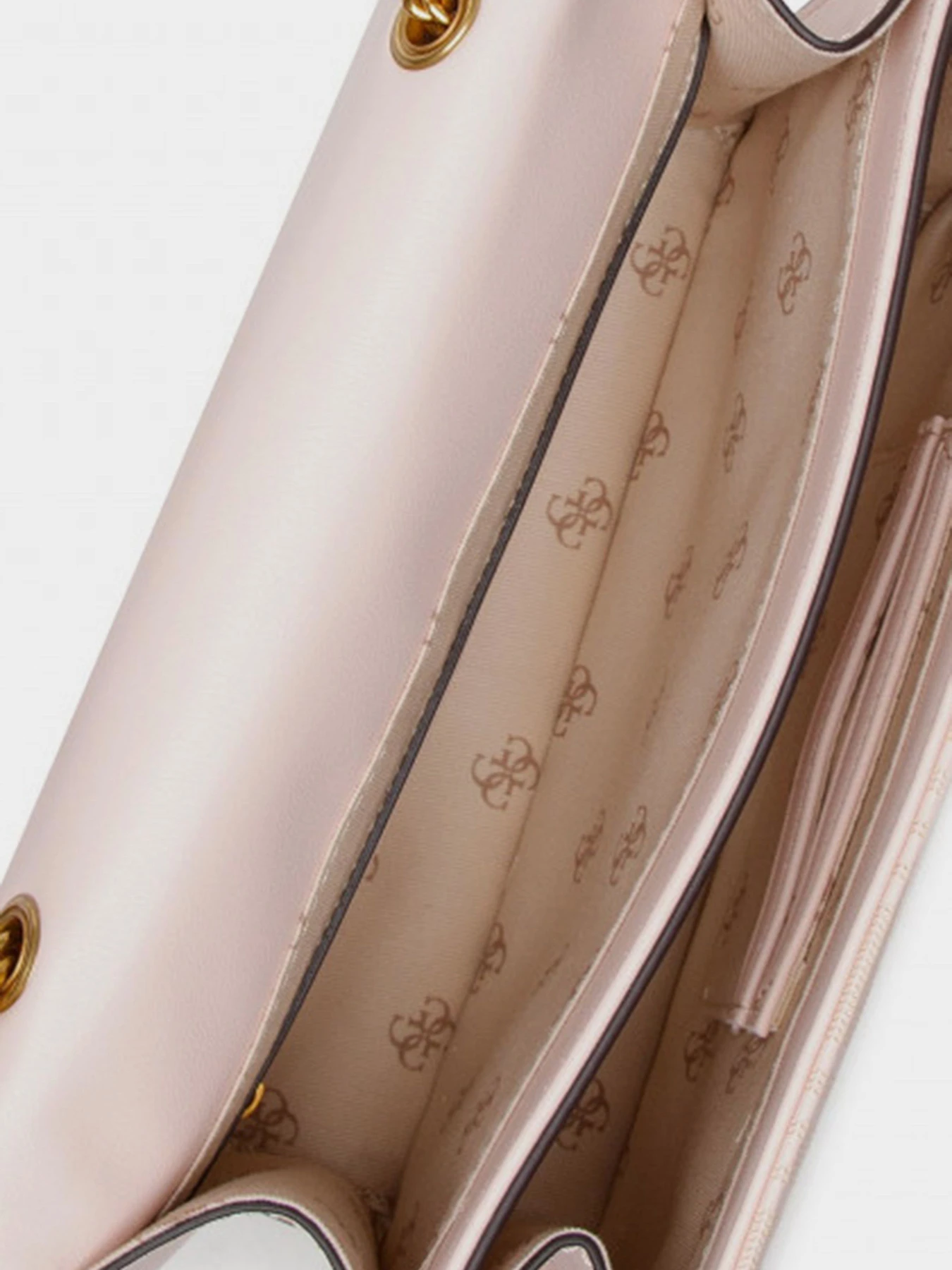 Сумки GUESS модель HWXA84-19210-SFP Сумки GUESS модель HWXA84-19210-SFP Фото