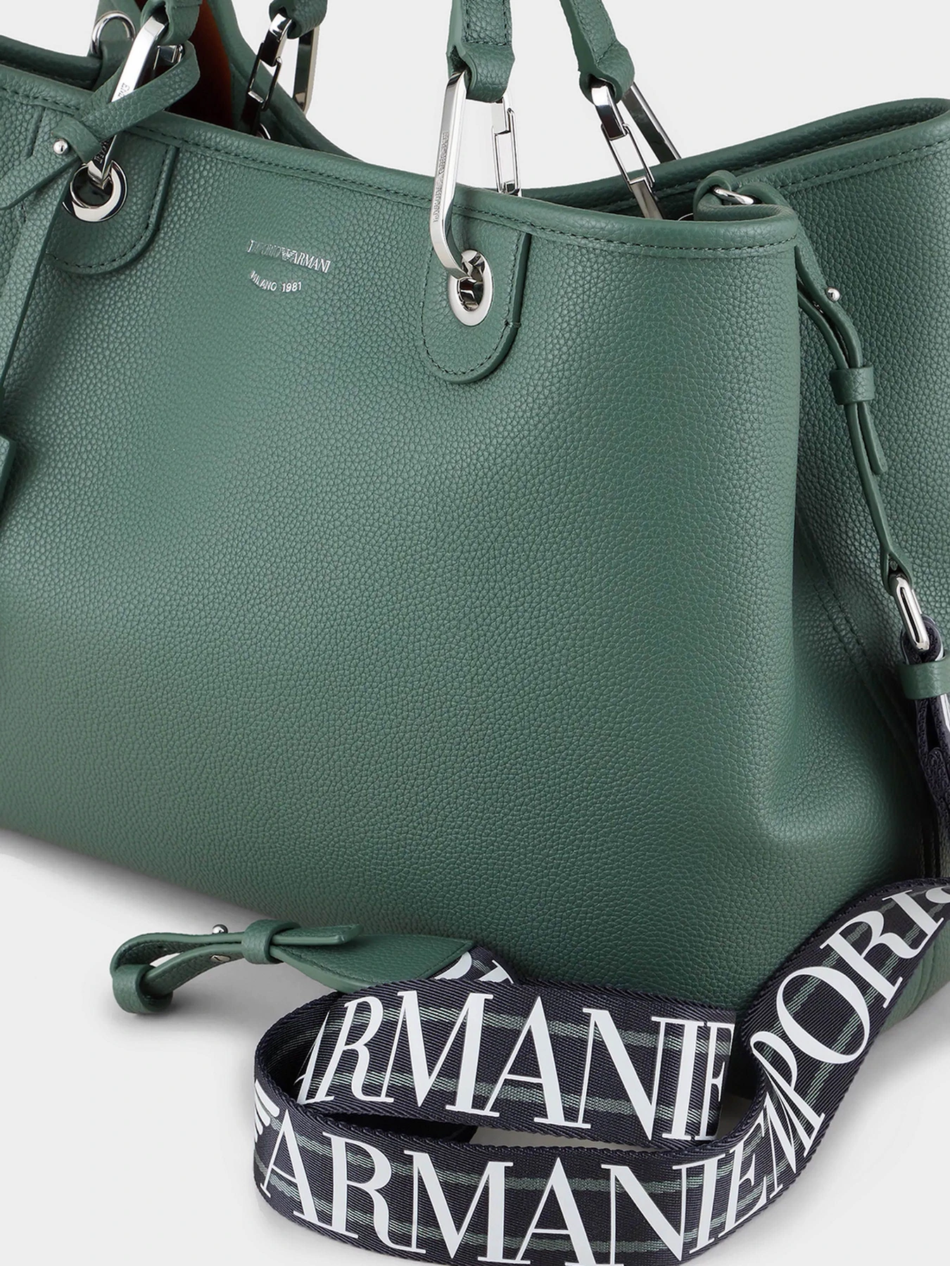 Сумки Emporio Armani модель Y3D165-YFO5E-81328 Фото