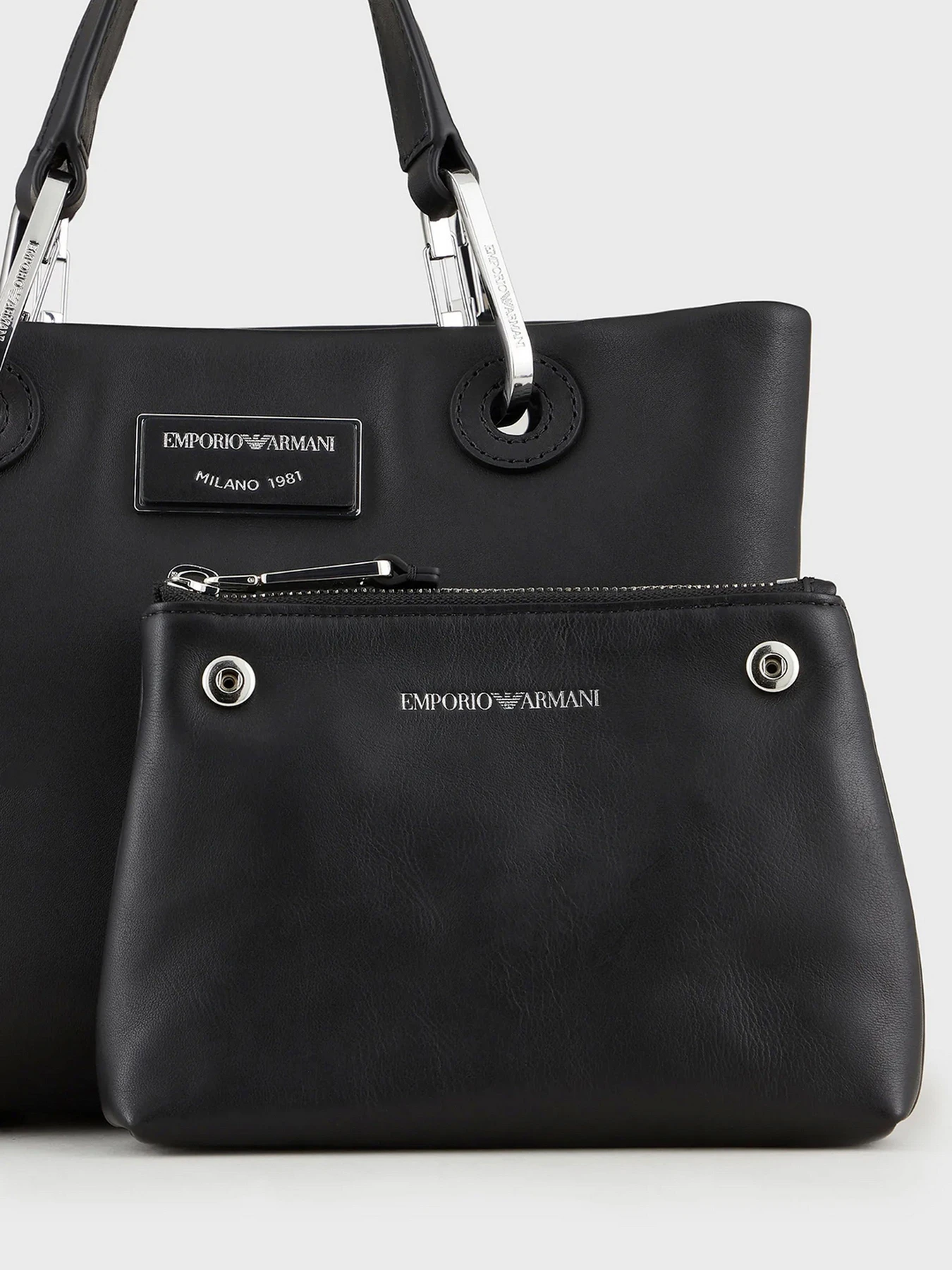 Сумки Emporio Armani модель Y3D166-Y478E-80001 Сумки Emporio Armani модель Y3D166-Y478E-80001 Фото