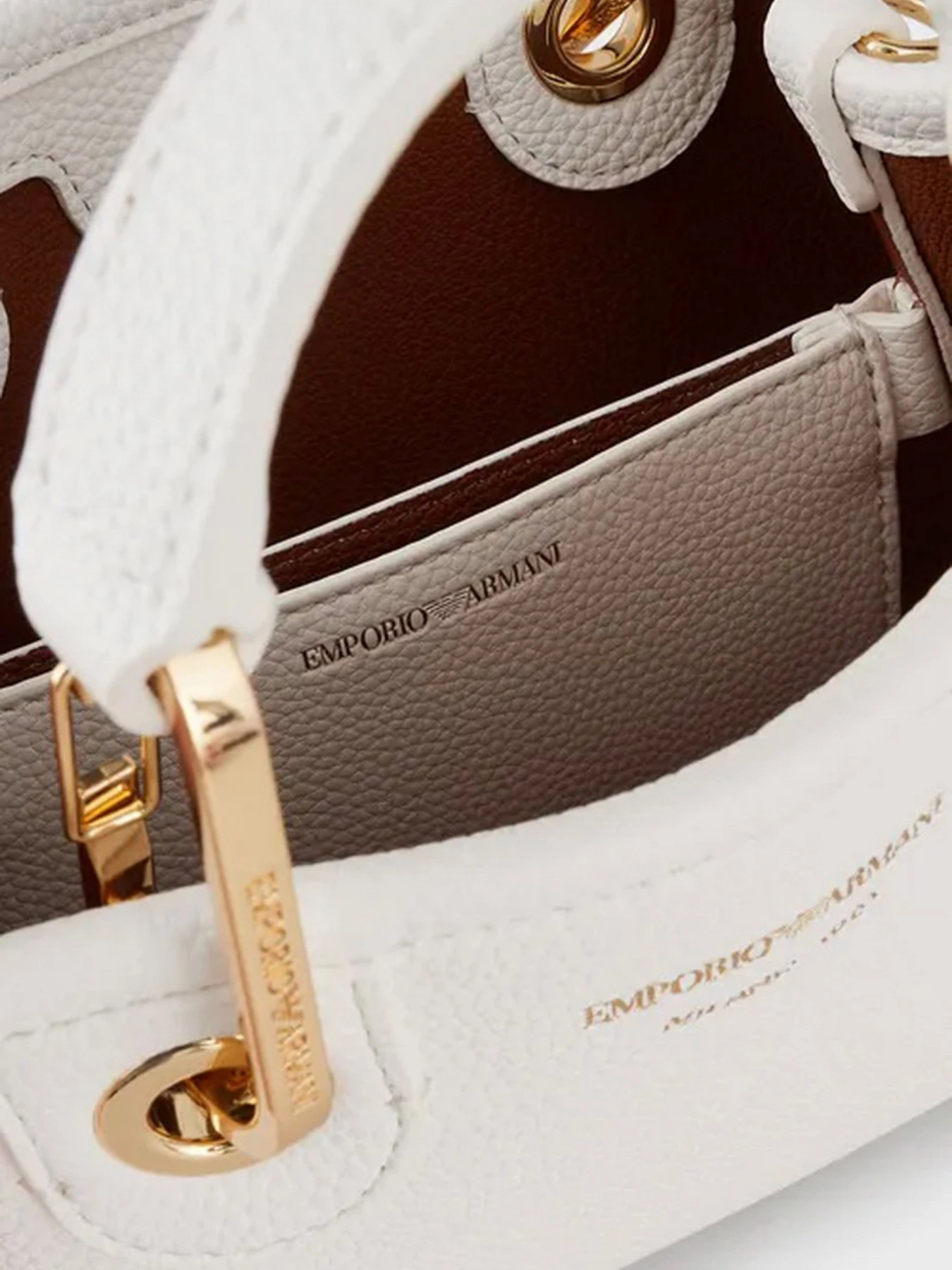 Сумки Emporio Armani модель Y3D176-YFO5B-85219 Сумки Emporio Armani модель Y3D176-YFO5B-85219 Фото