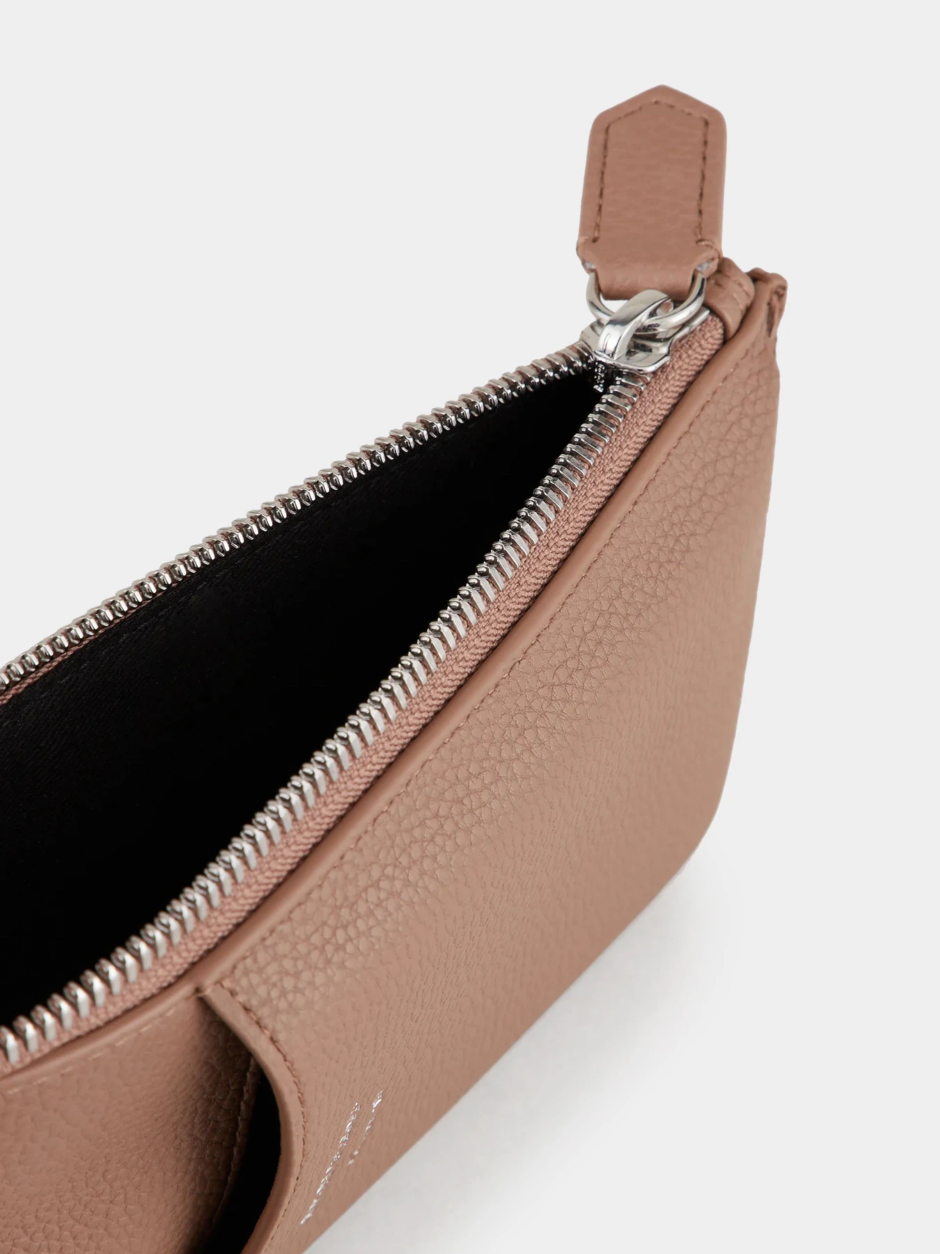Аксессуары для смартфонов Emporio Armani модель Y3H244-YFW9E-80088 Аксессуары для смартфонов Emporio Armani модель Y3H244-YFW9E-80088 Фото