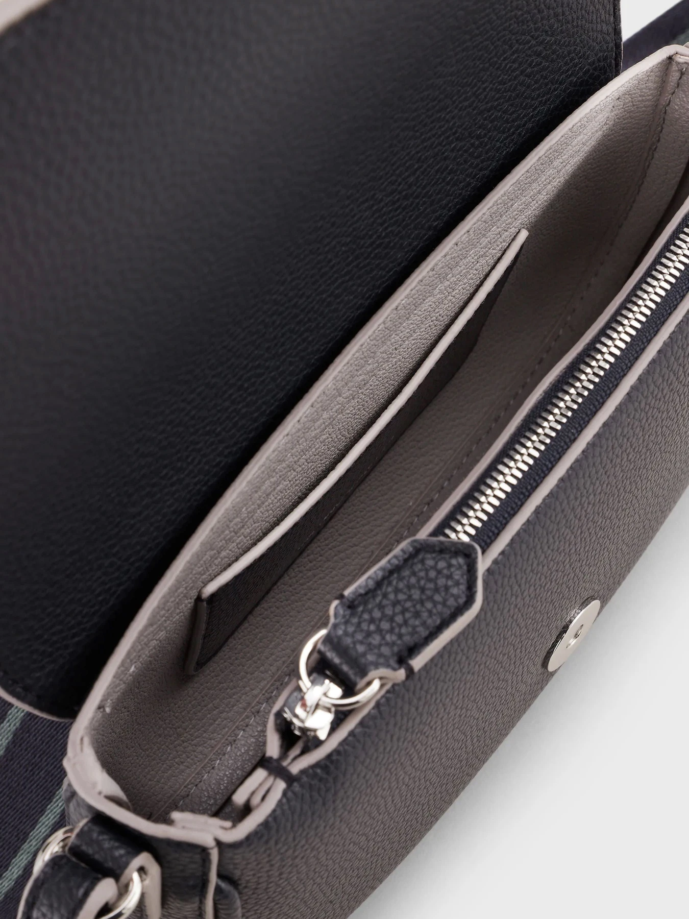 Сумки Emporio Armani модель Y3H294-YFO5E-89374 Фото