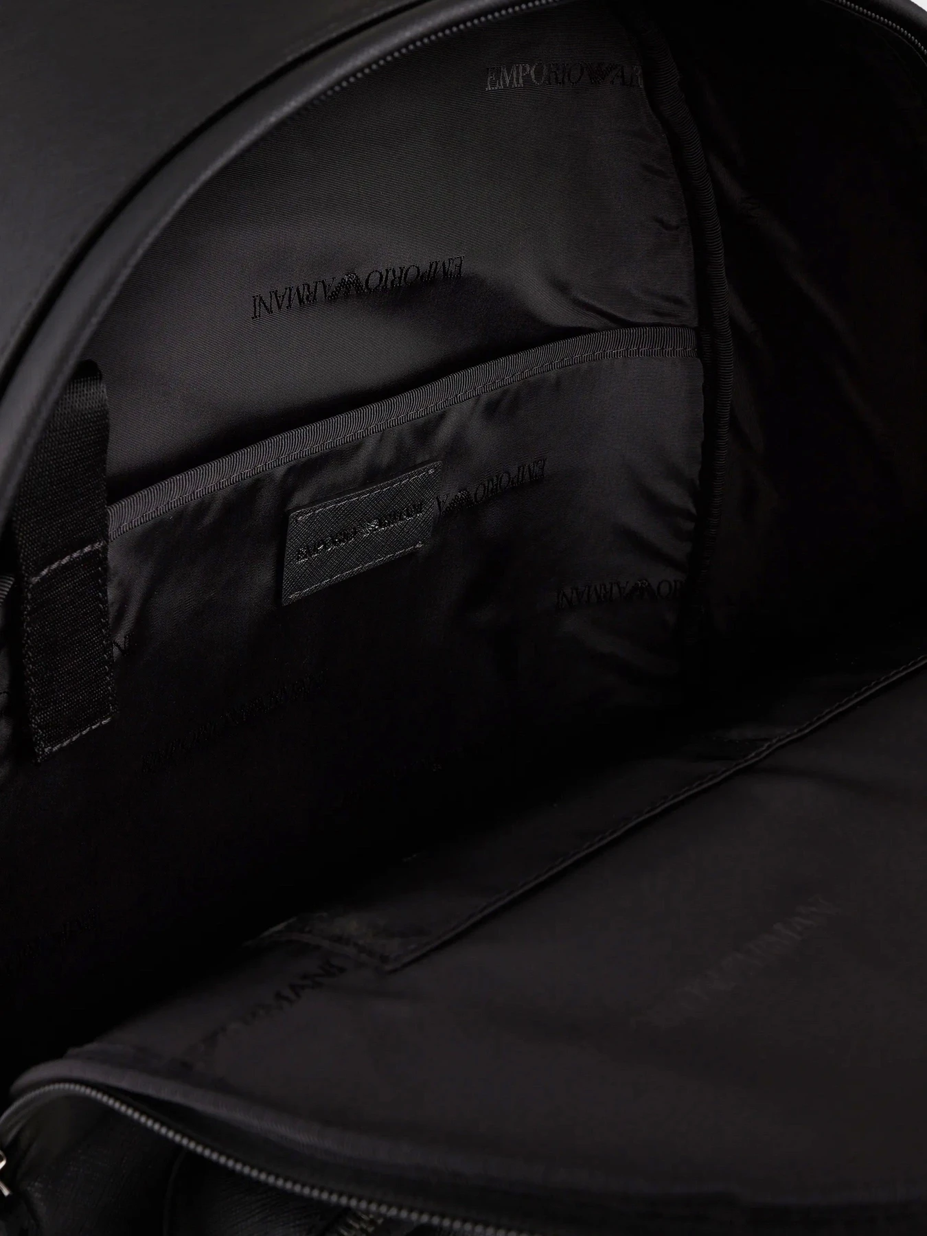 Рюкзаки Emporio Armani модель Y4O250-Y138E-81072 Рюкзаки Emporio Armani модель Y4O250-Y138E-81072 Фото