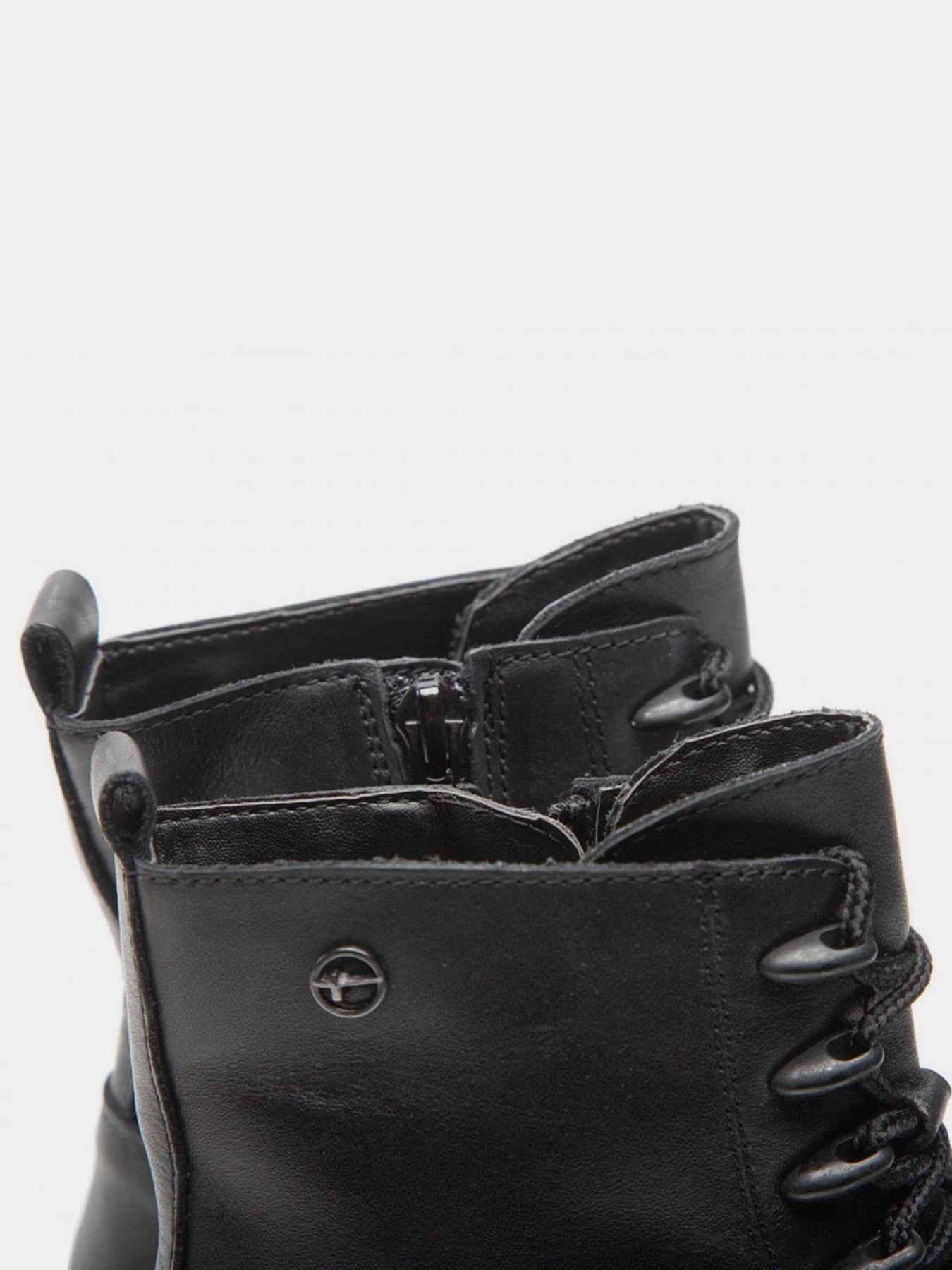 Ботинки и сапоги Tamaris модель 25234-29-007 BLACK UNI Ботинки и сапоги Tamaris модель 25234-29-007 BLACK UNI Фото