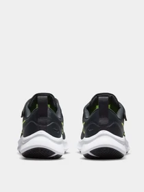 Кроссовки NIKE модель DA2777-004 Фото