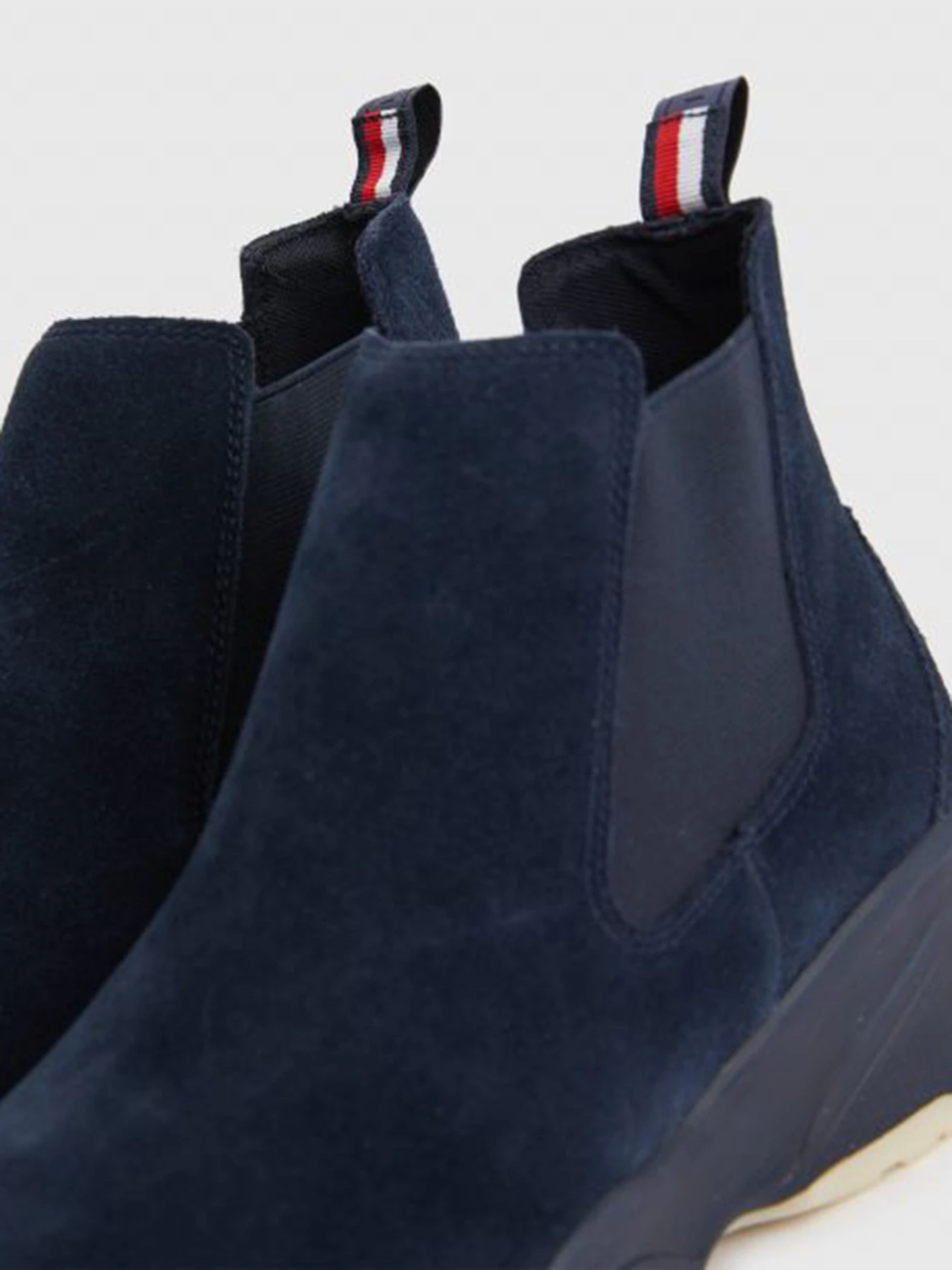 Ботинки и сапоги Tommy Hilfiger модель FM0FM04109-DW5 Ботинки и сапоги Tommy Hilfiger модель FM0FM04109-DW5 Фото