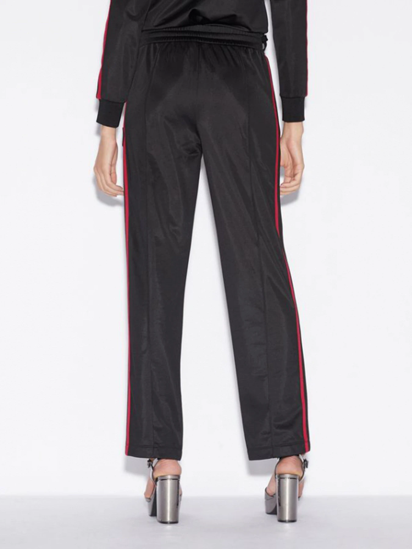 Брюки Armani Exchange модель 3GYP77-YJ52Z-1200 Брюки Armani Exchange модель 3GYP77-YJ52Z-1200 Фото
