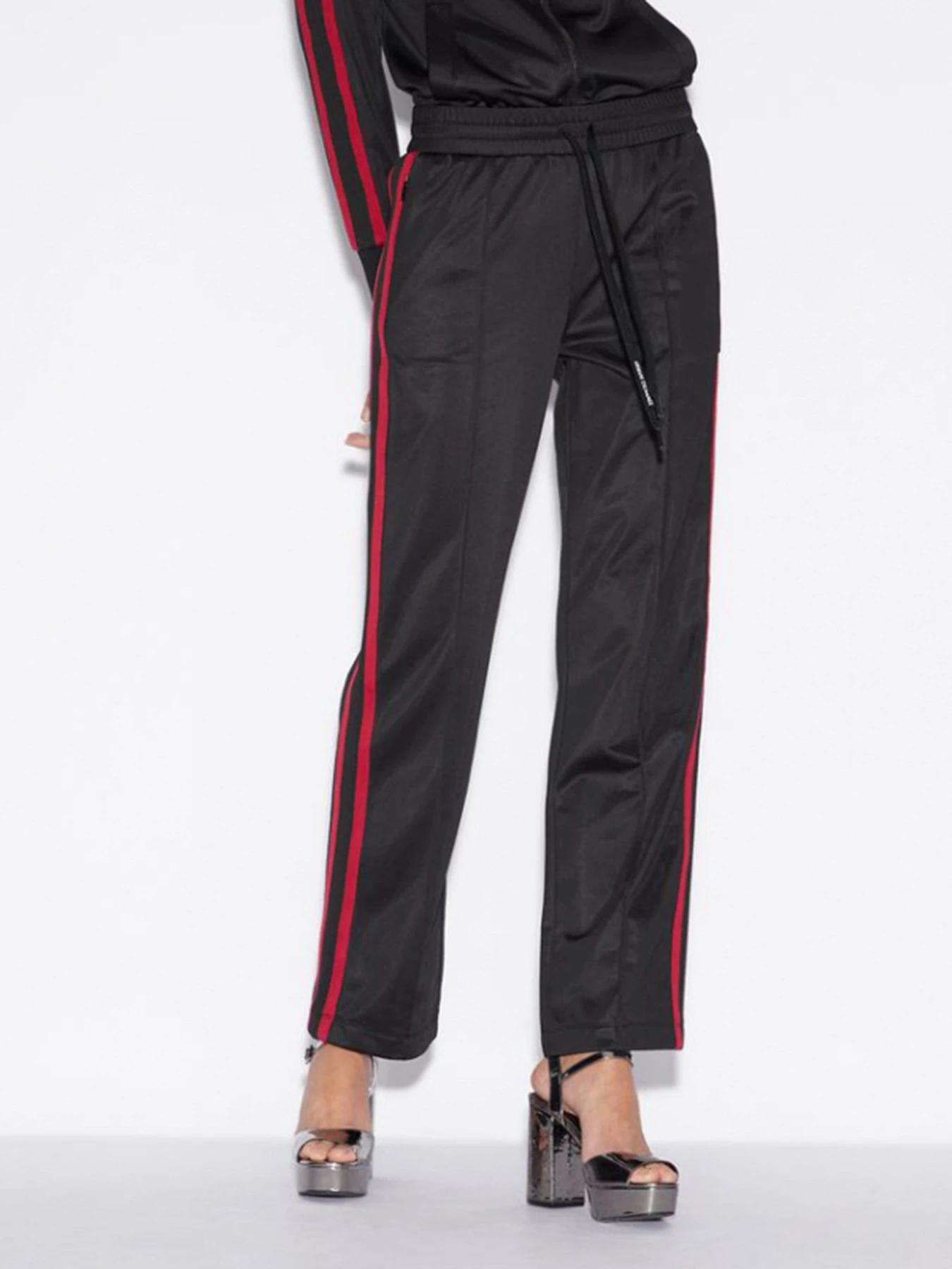 Брюки Armani Exchange модель 3GYP77-YJ52Z-1200 Брюки Armani Exchange модель 3GYP77-YJ52Z-1200 Фото