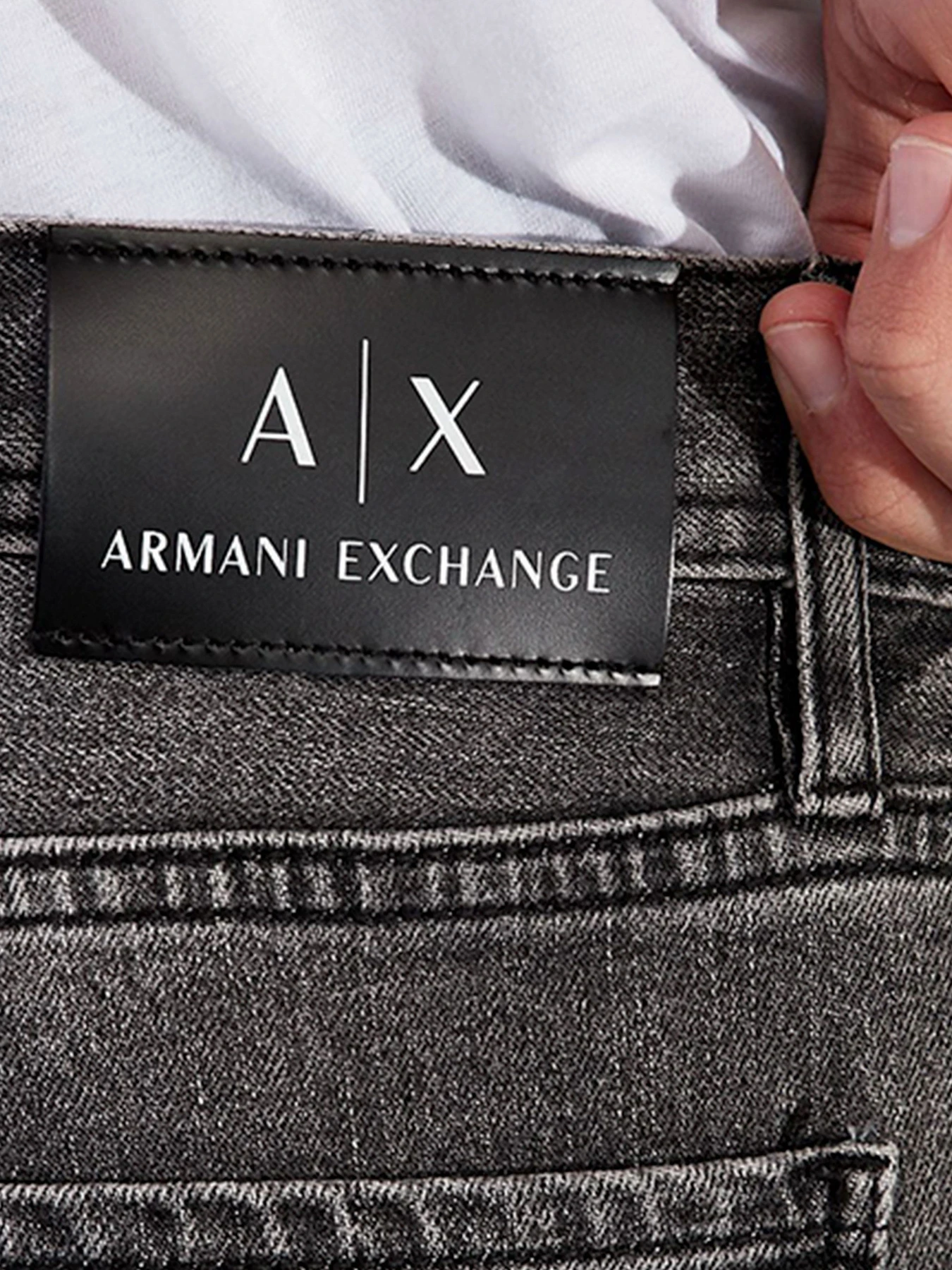 Джинсы Armani Exchange модель 6HZJ16-Z1KQZ-0903 Джинсы Armani Exchange модель 6HZJ16-Z1KQZ-0903 Фото
