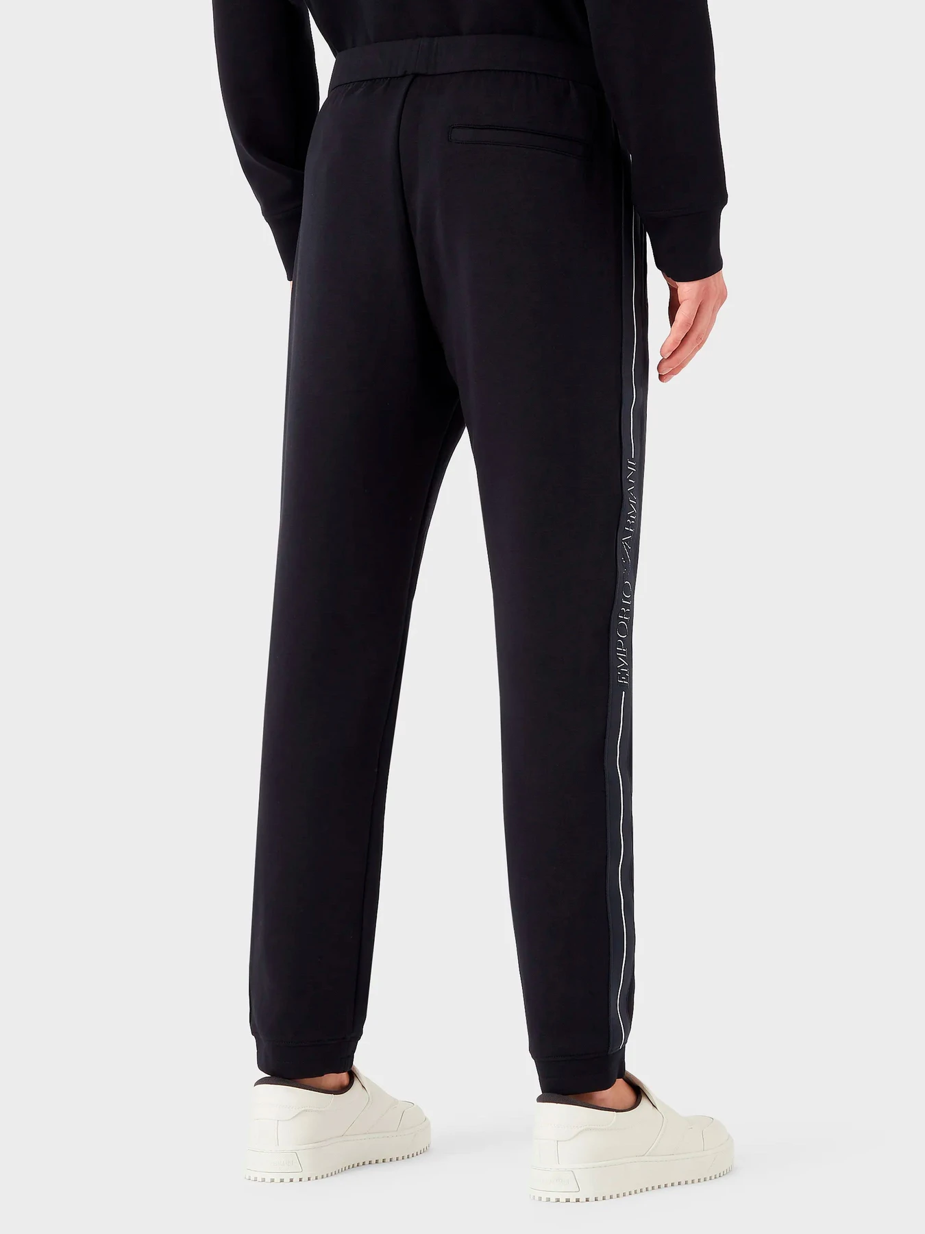 Брюки Emporio Armani модель 6L1P96-1JHSZ-0920 Брюки Emporio Armani модель 6L1P96-1JHSZ-0920 Фото