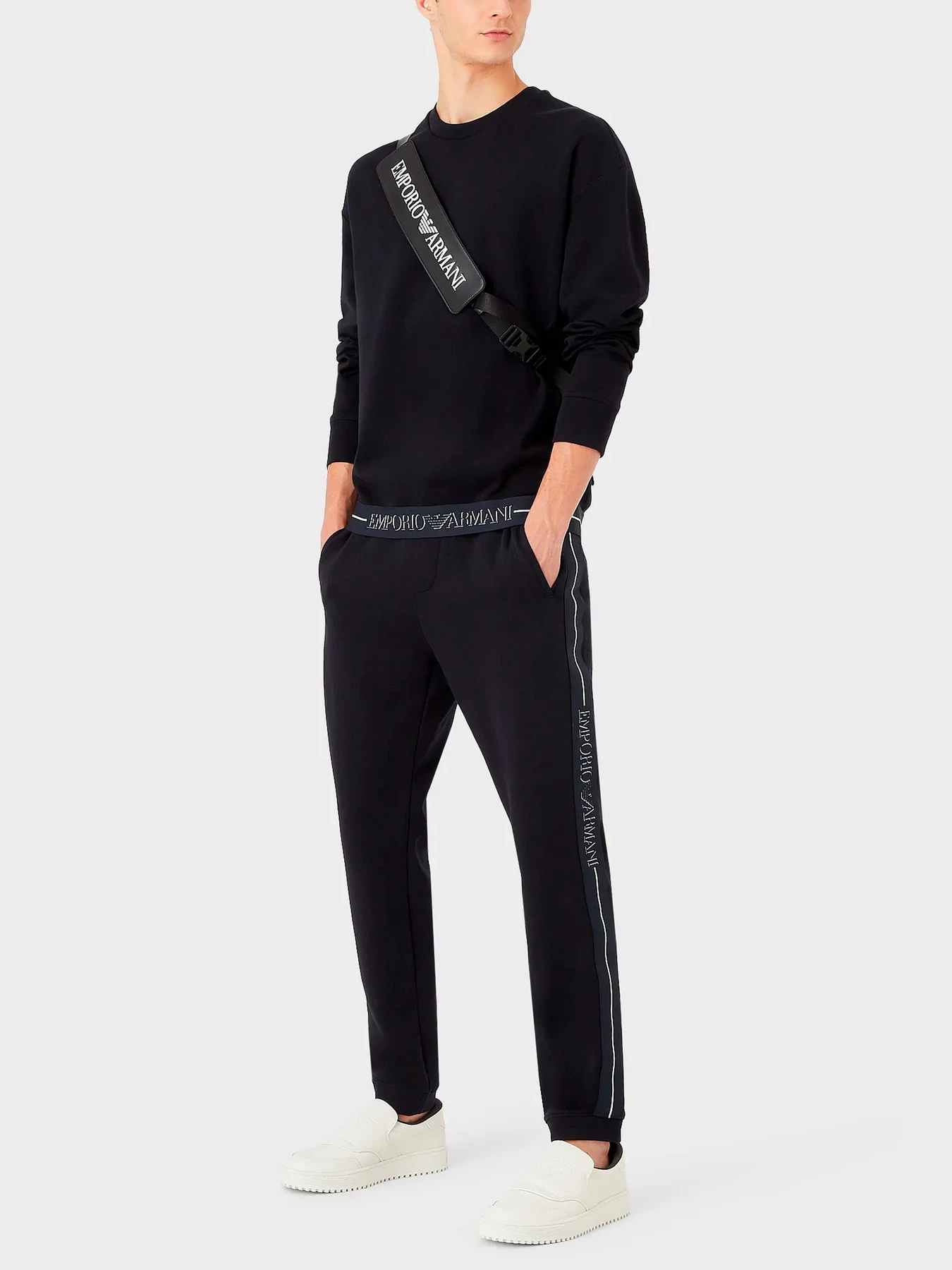 Брюки Emporio Armani модель 6L1P96-1JHSZ-0920 Брюки Emporio Armani модель 6L1P96-1JHSZ-0920 Фото