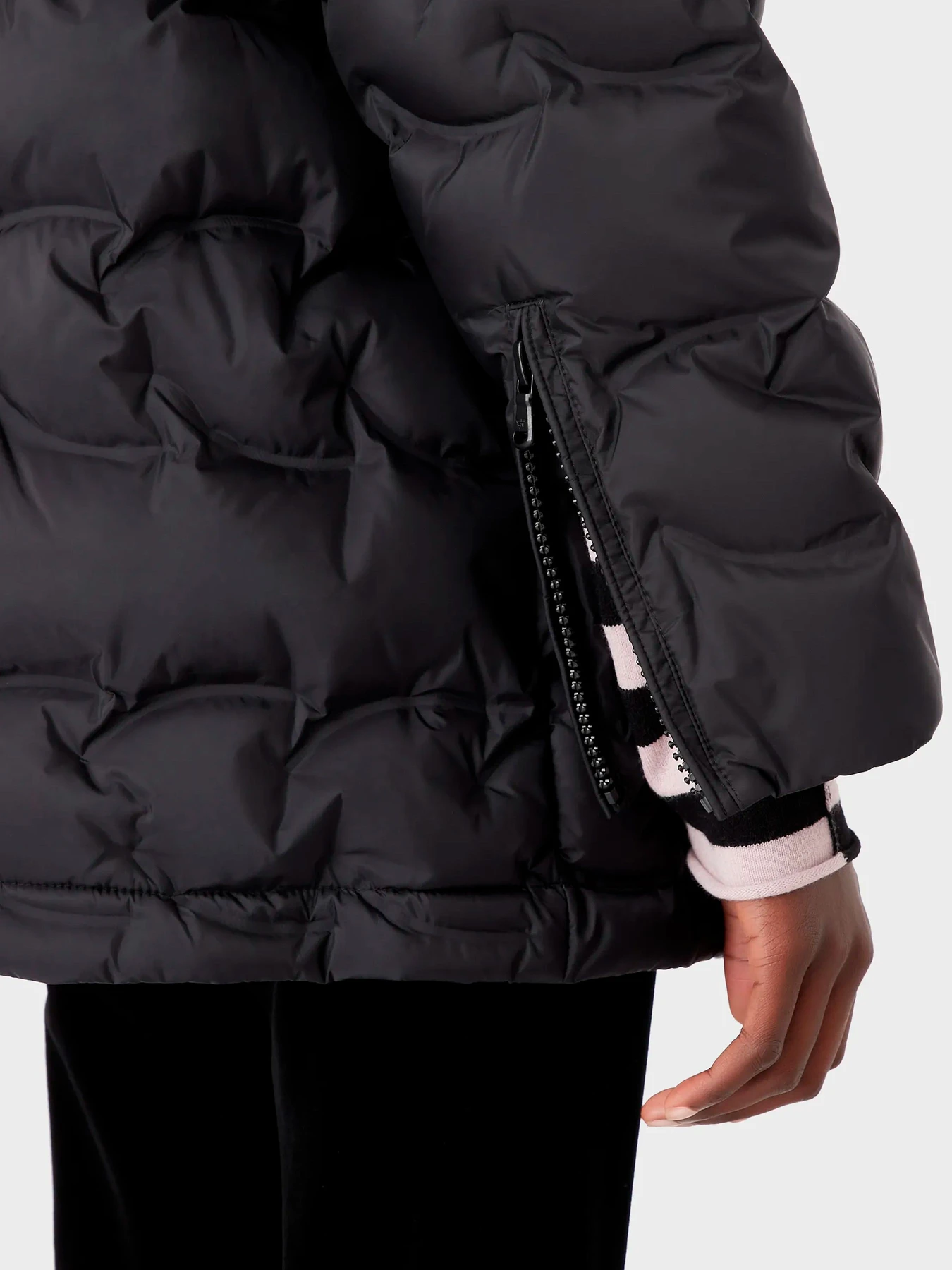 Куртки и дубленки Emporio Armani модель 6L2B87-2NIUZ-0999 Куртки и дубленки Emporio Armani модель 6L2B87-2NIUZ-0999 Фото