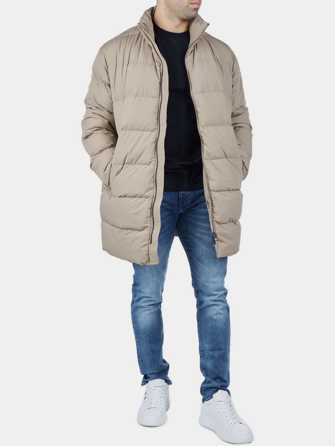 Куртки и дубленки Emporio Armani модель 8N1LA5-1NLRZ-0137 Куртки и дубленки Emporio Armani модель 8N1LA5-1NLRZ-0137 Фото