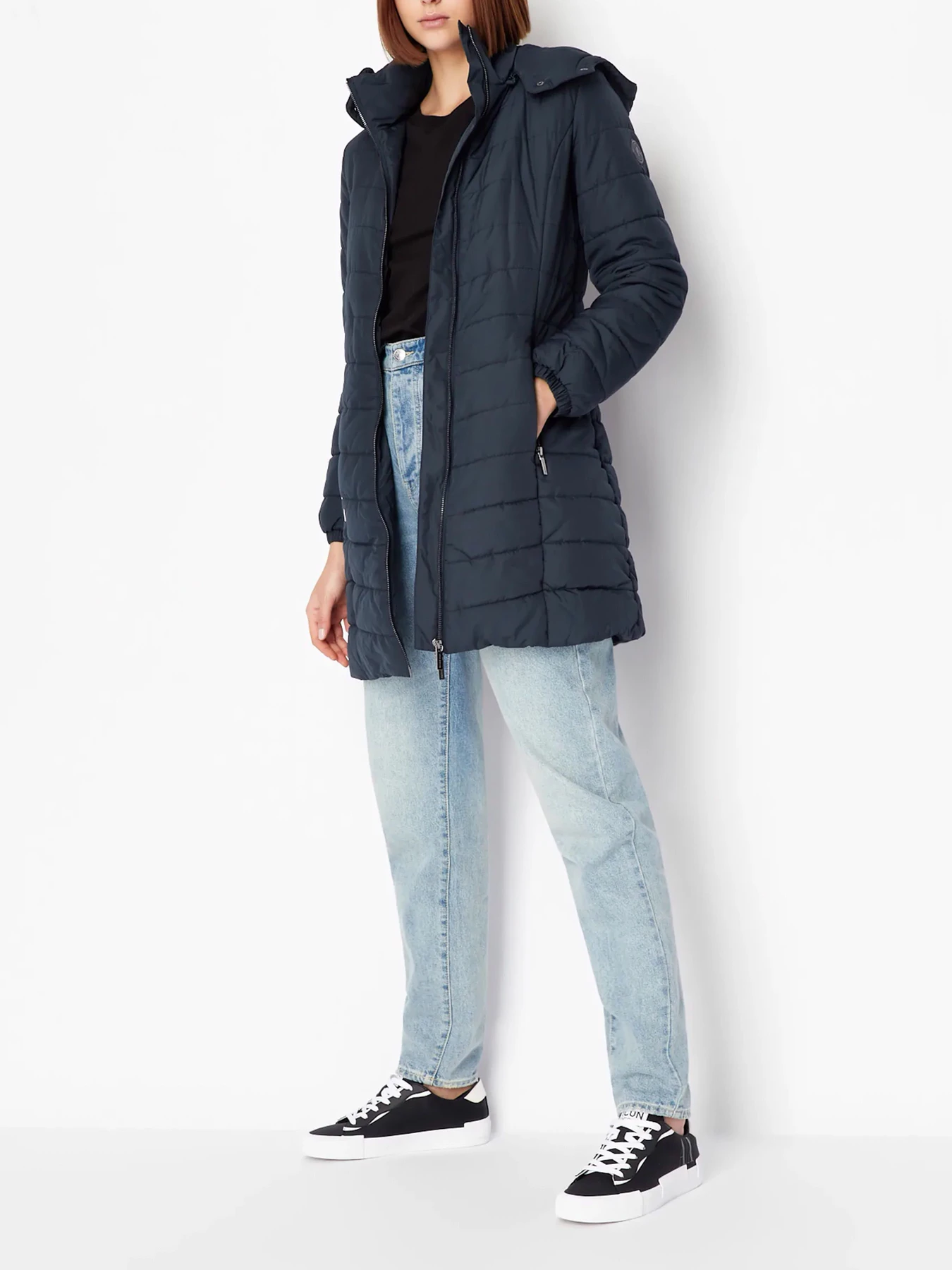 Куртки и дубленки Armani Exchange модель 8NYK12-YNMAZ-1510 Куртки и дубленки Armani Exchange модель 8NYK12-YNMAZ-1510 Фото