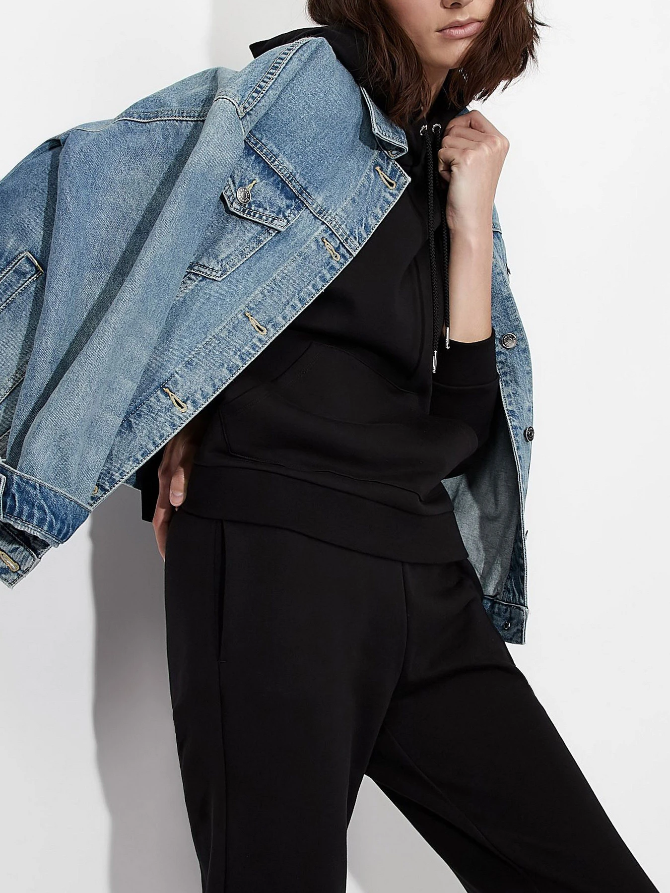 Брюки Armani Exchange модель 8NYPFX-YJ68Z-1200 Брюки Armani Exchange модель 8NYPFX-YJ68Z-1200 Фото