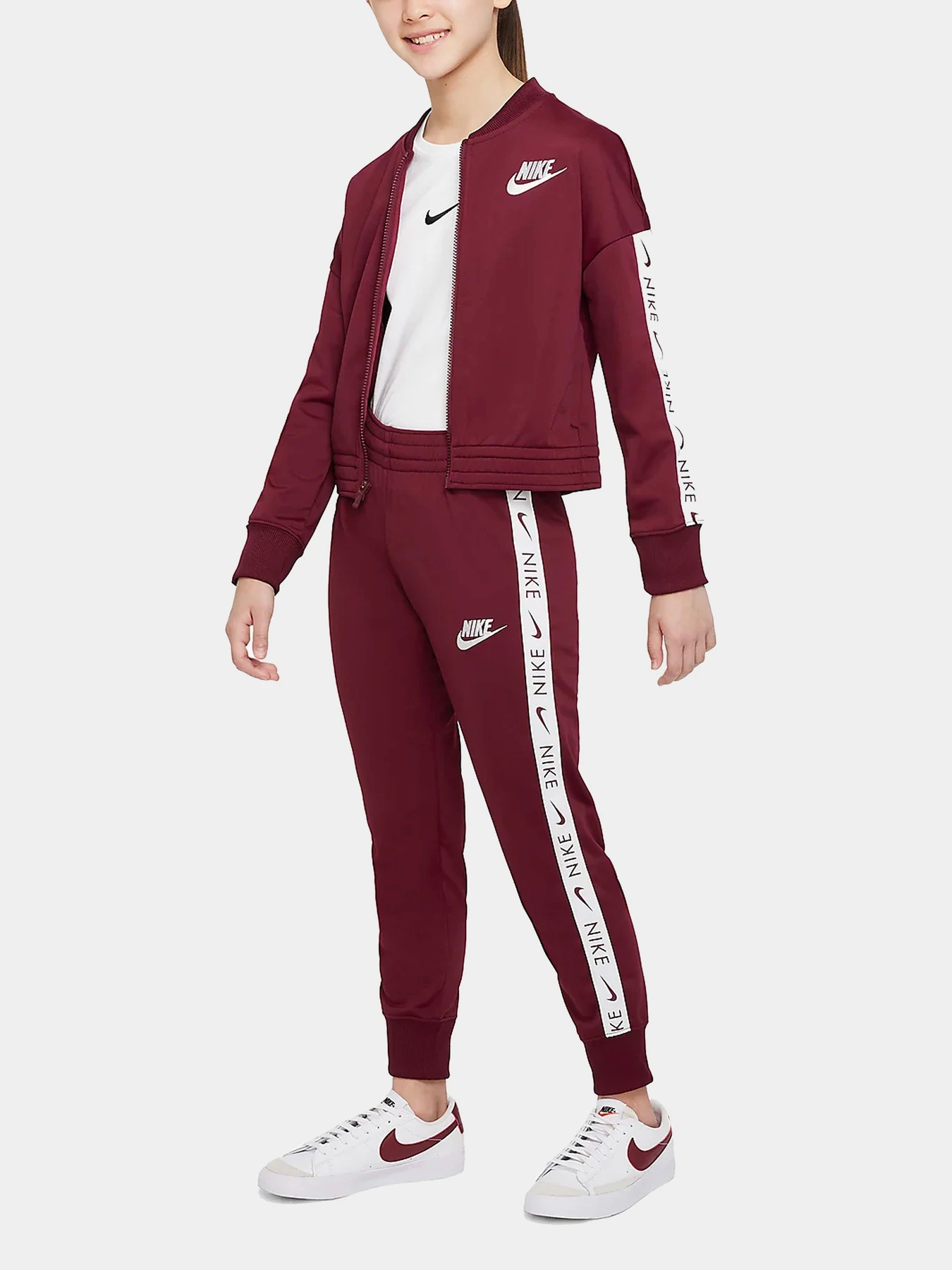 Костюмы NIKE модель CU8374-638 Костюмы NIKE модель CU8374-638 Фото