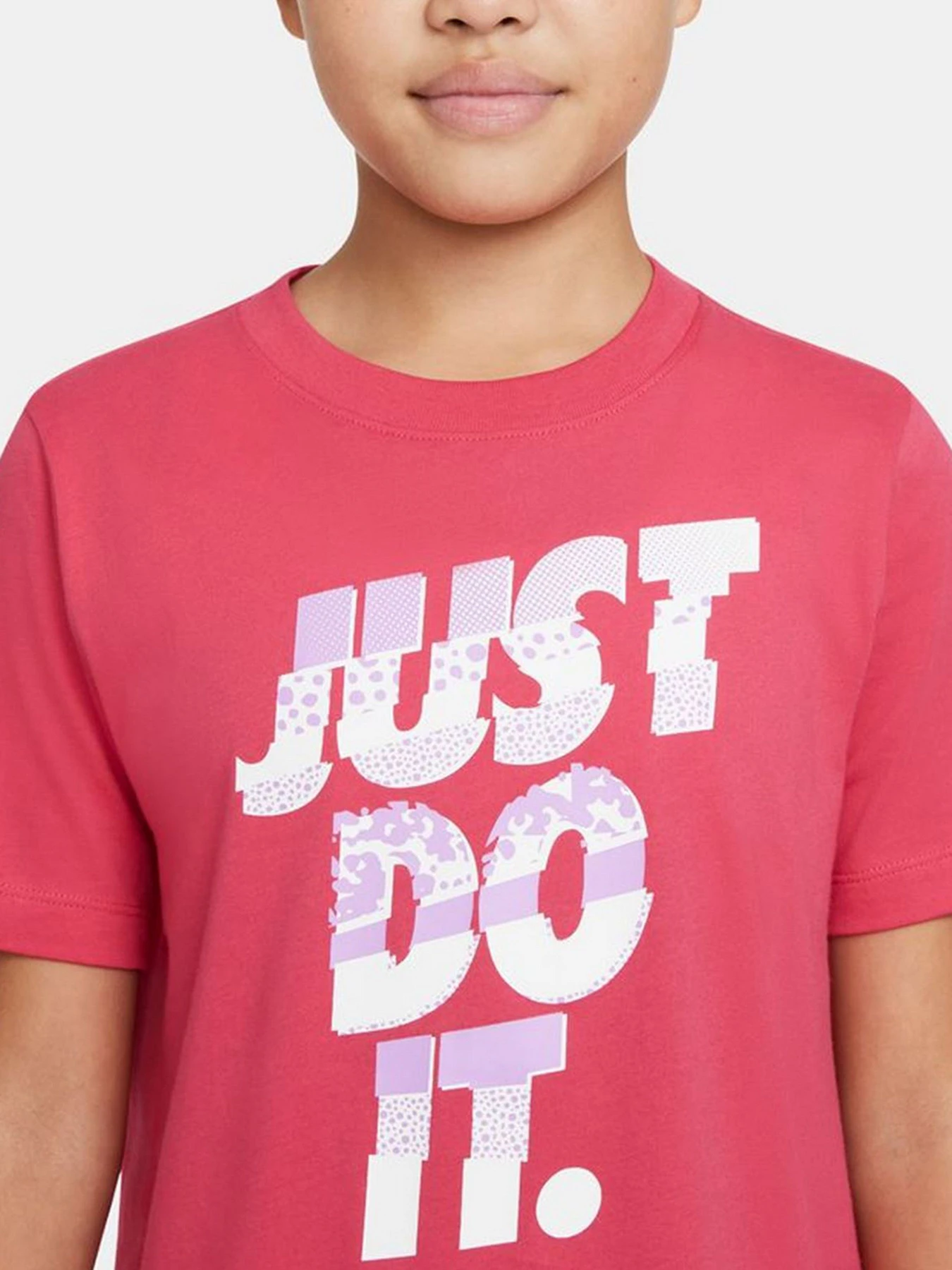 Футболки и поло NIKE модель DO1822-666 Футболки и поло NIKE модель DO1822-666 Фото