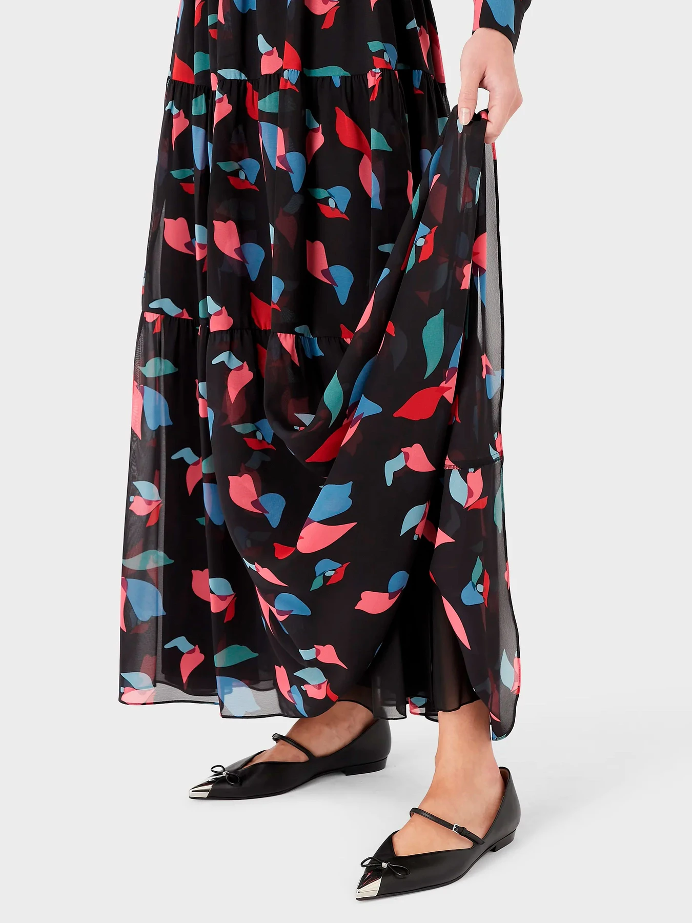 Платья Emporio Armani модель H3NA2V-C9936-099 Платья Emporio Armani модель H3NA2V-C9936-099 Фото