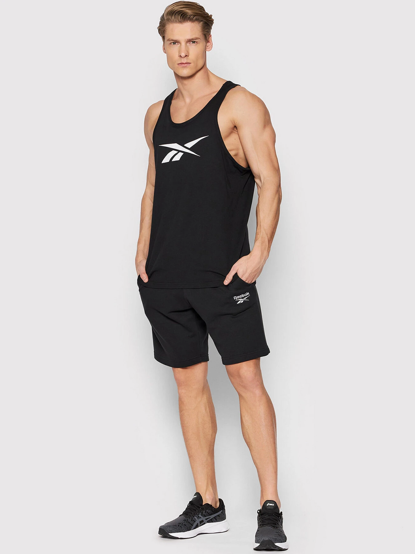 Майка Reebok модель HD4008 Майка Reebok модель HD4008 Фото