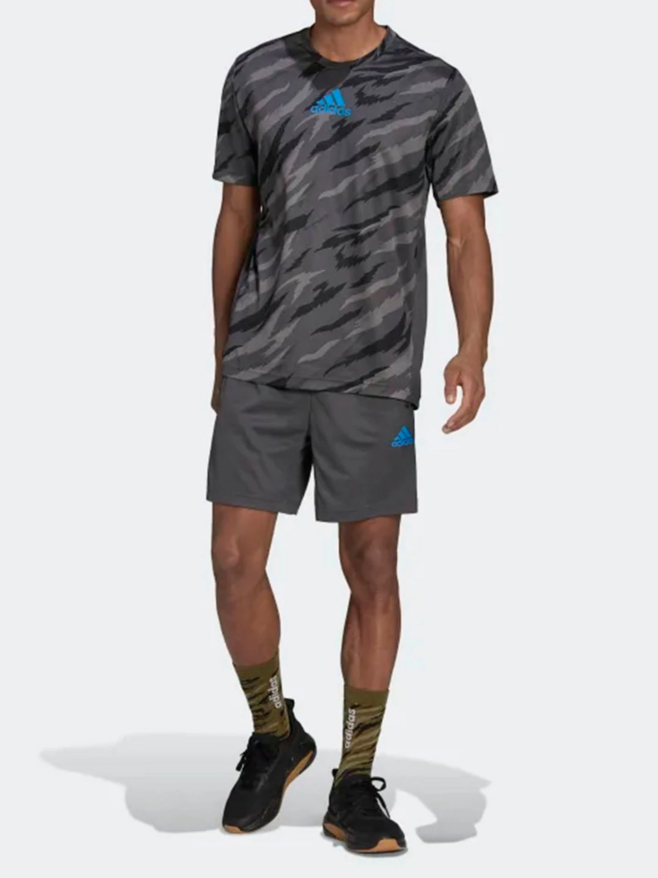 Шорты Adidas модель HD4321 Шорты Adidas модель HD4321 Фото
