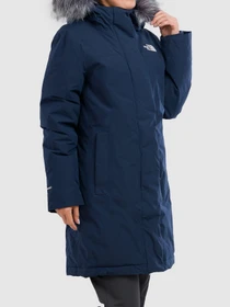 Куртки и дубленки The North Face модель NF0A4R2V8K21 Фото