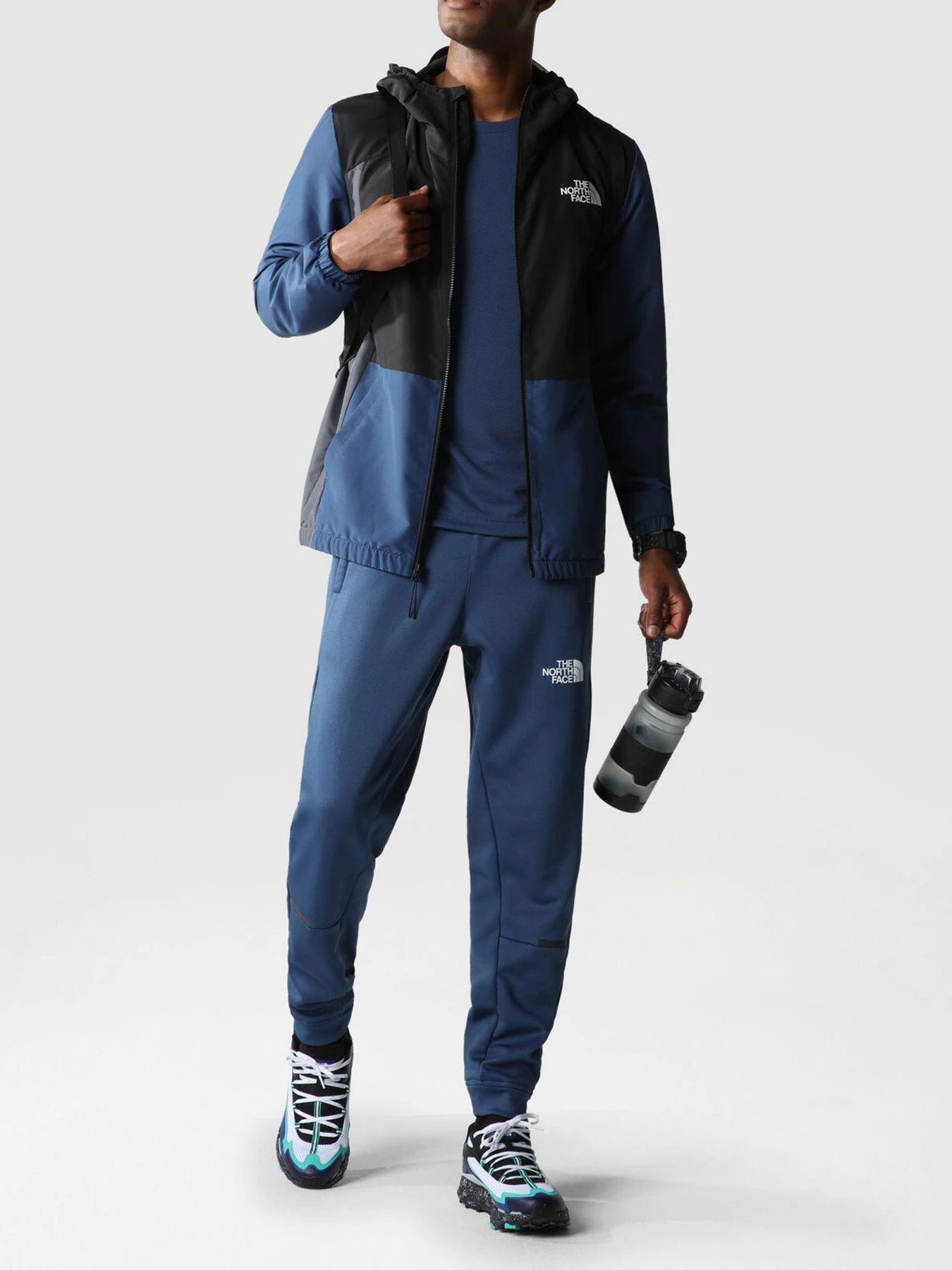 Куртки и дубленки The North Face модель NF0A7ZAH90E1 Фото