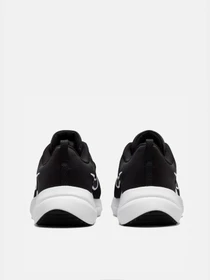 Кроссовки NIKE модель DD9293-001 Фото