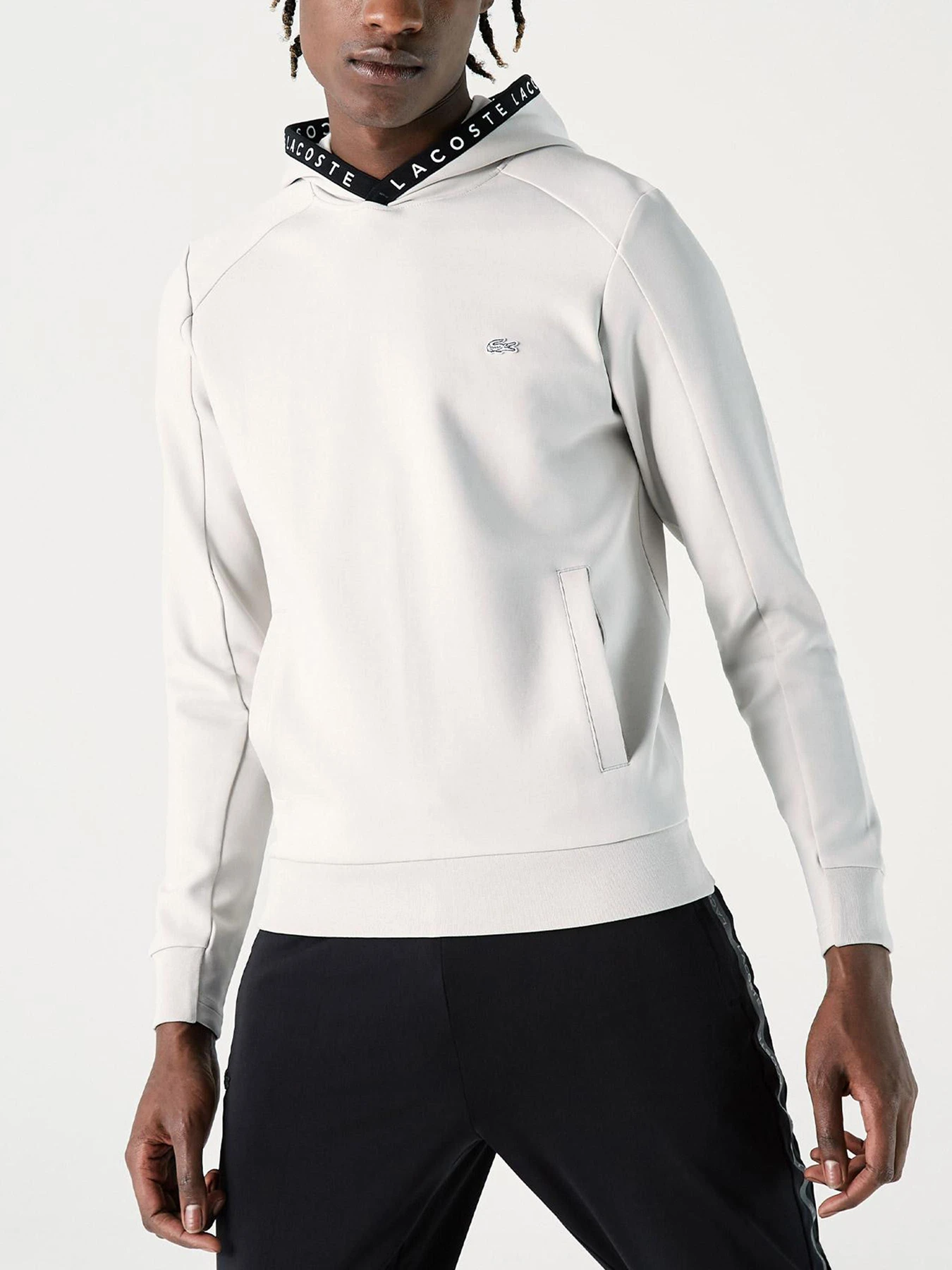 Худи и свитшоты Lacoste модель SH0057.57A Худи и свитшоты Lacoste модель SH0057.57A Фото