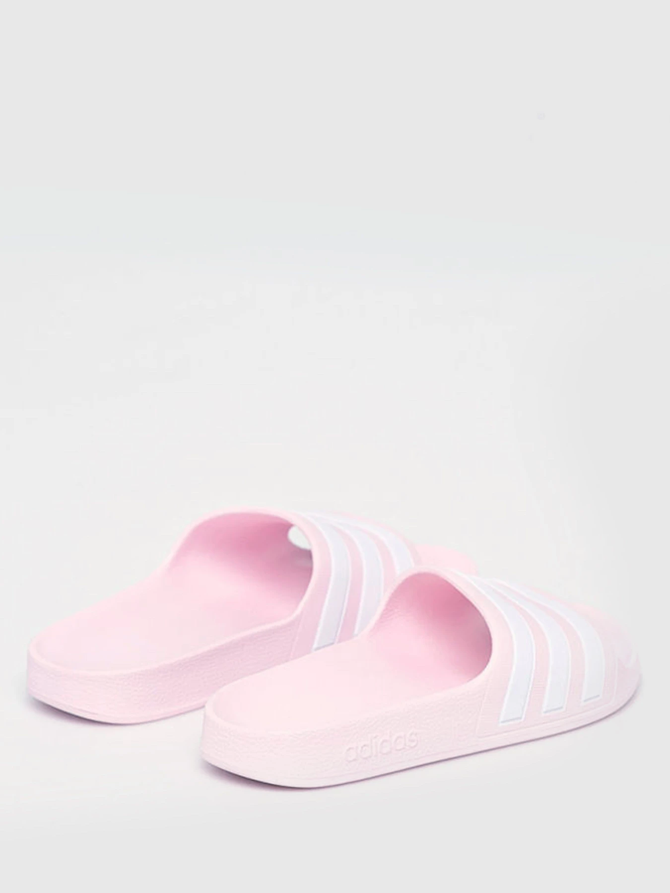 Шлёпанцы Adidas модель FY8072 Шлёпанцы Adidas модель FY8072 Фото