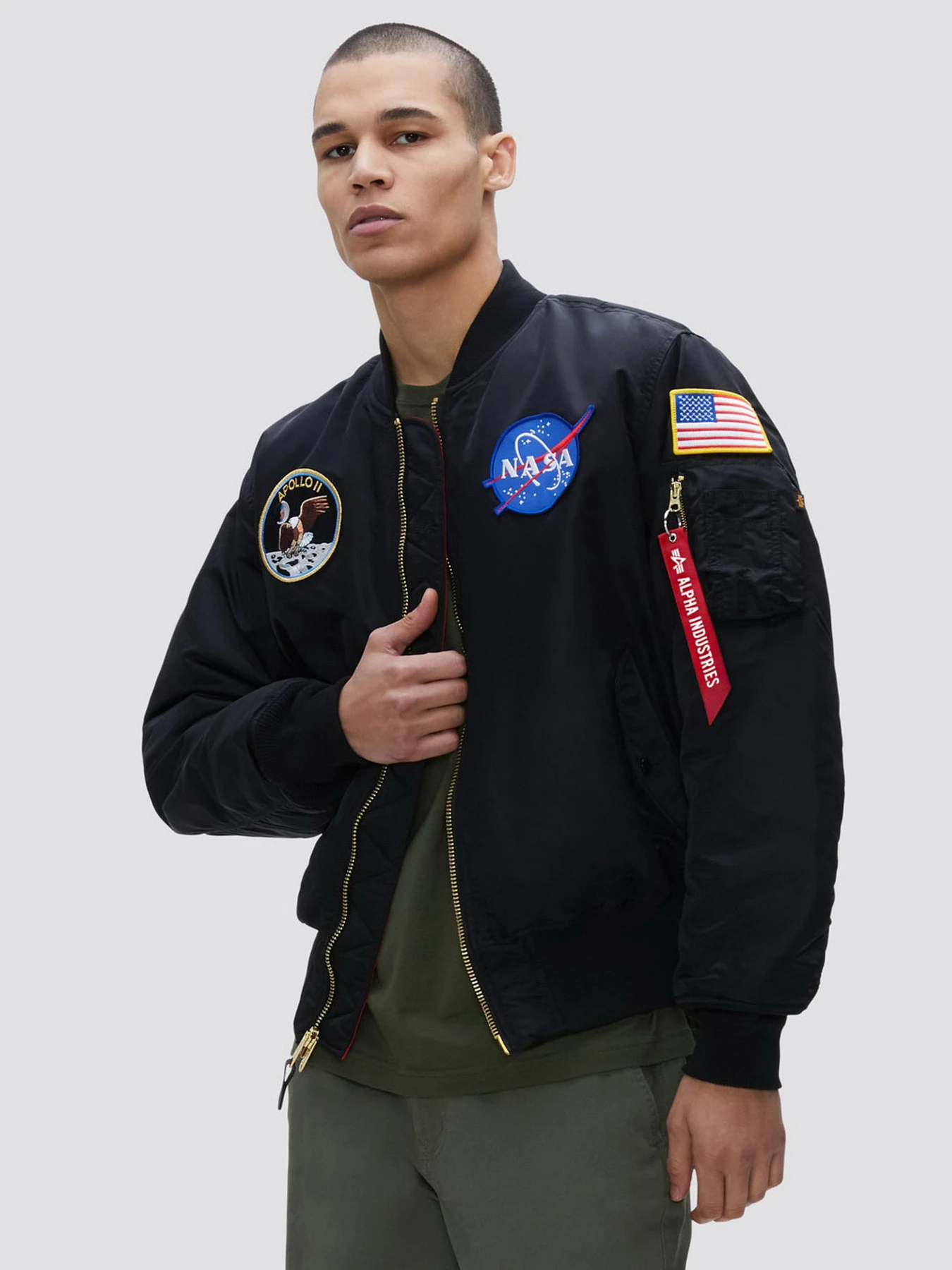 Куртки и дубленки Alpha Industries модель MJM21097C1_001 Куртки и дубленки Alpha Industries модель MJM21097C1_001 Фото