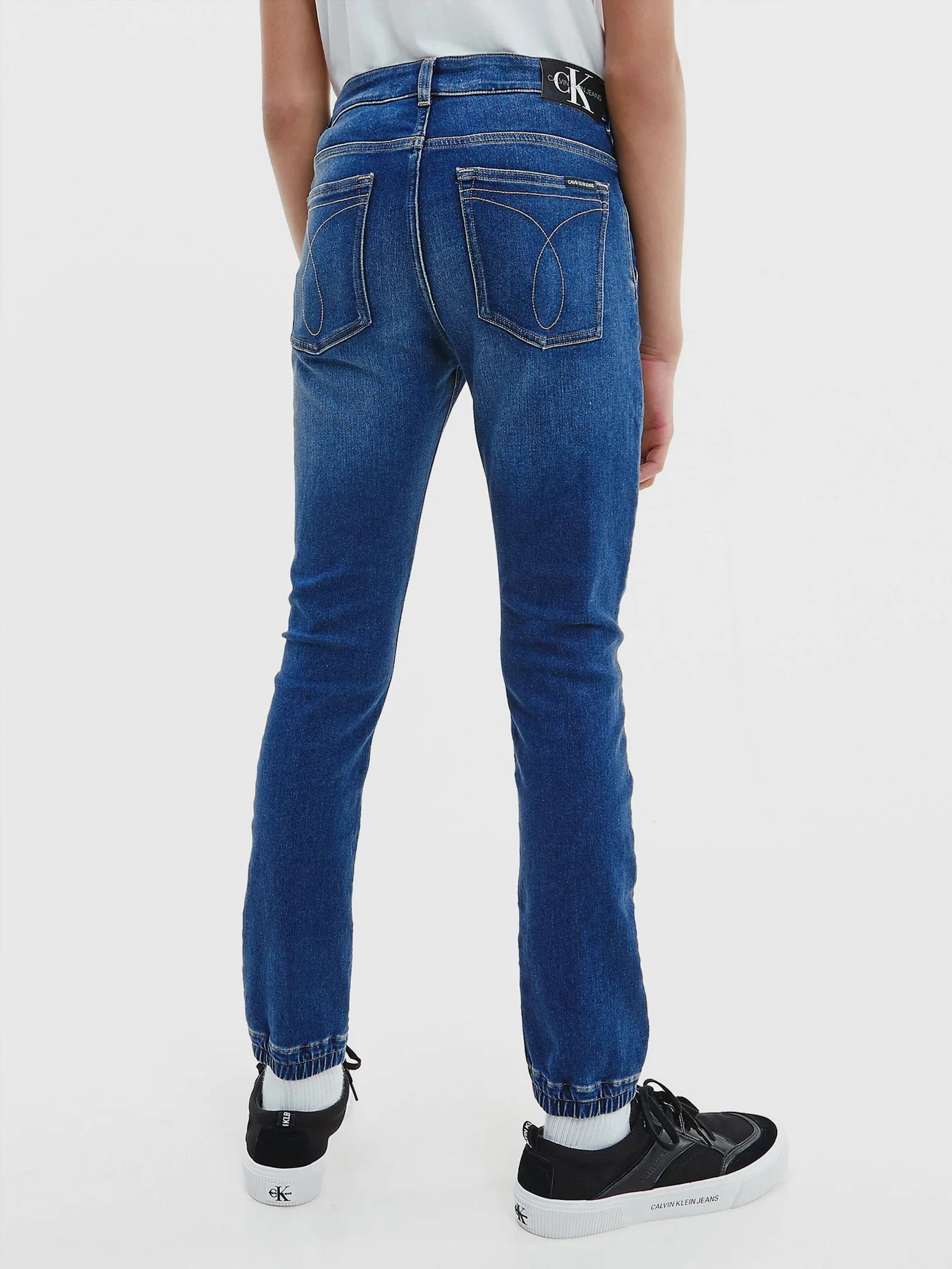 Джинсы Calvin Klein модель IB0IB00738-1A4 Джинсы Calvin Klein модель IB0IB00738-1A4 Фото