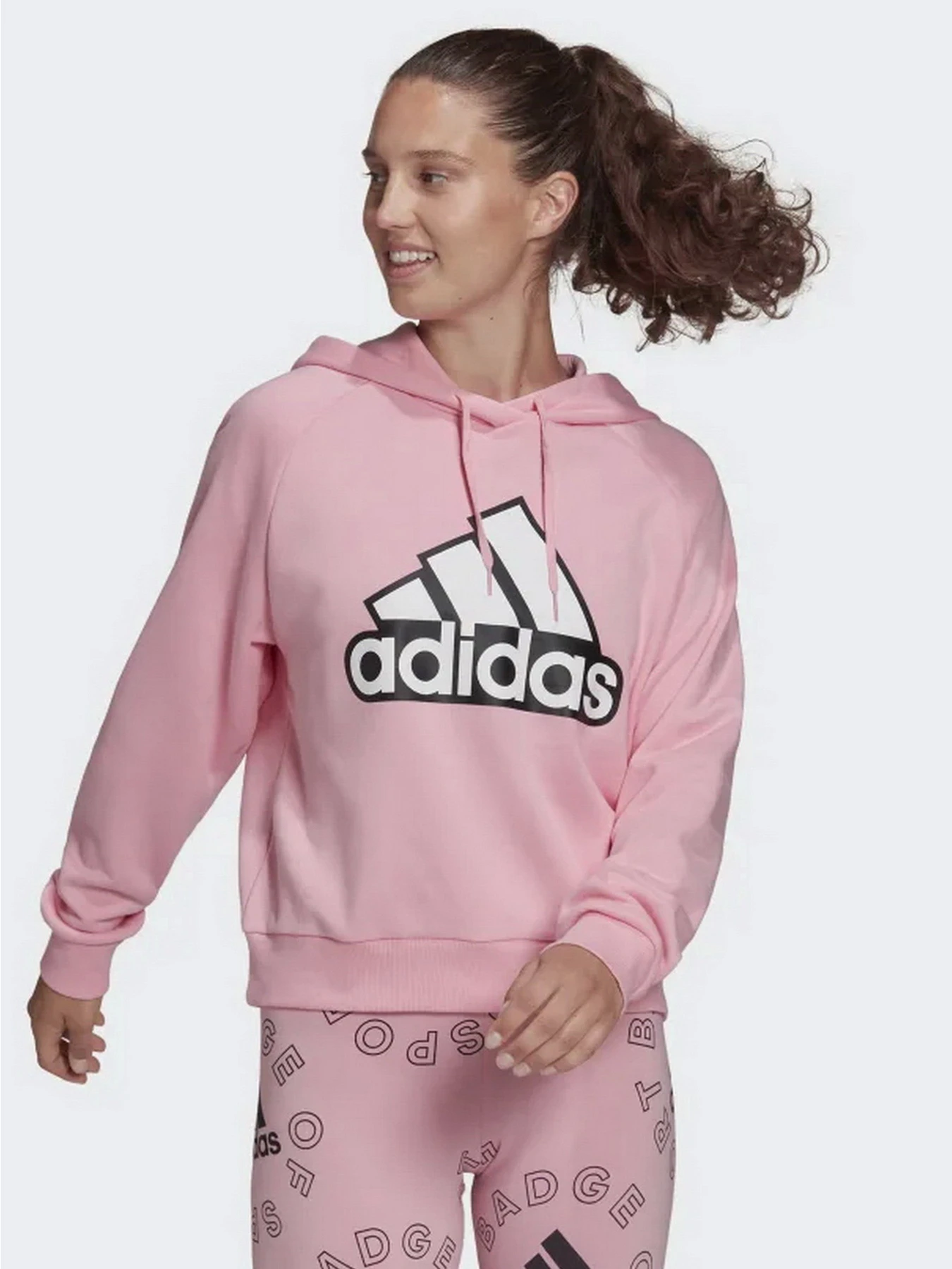 Худи и свитшоты Adidas модель HC9174 Худи и свитшоты Adidas модель HC9174 Фото