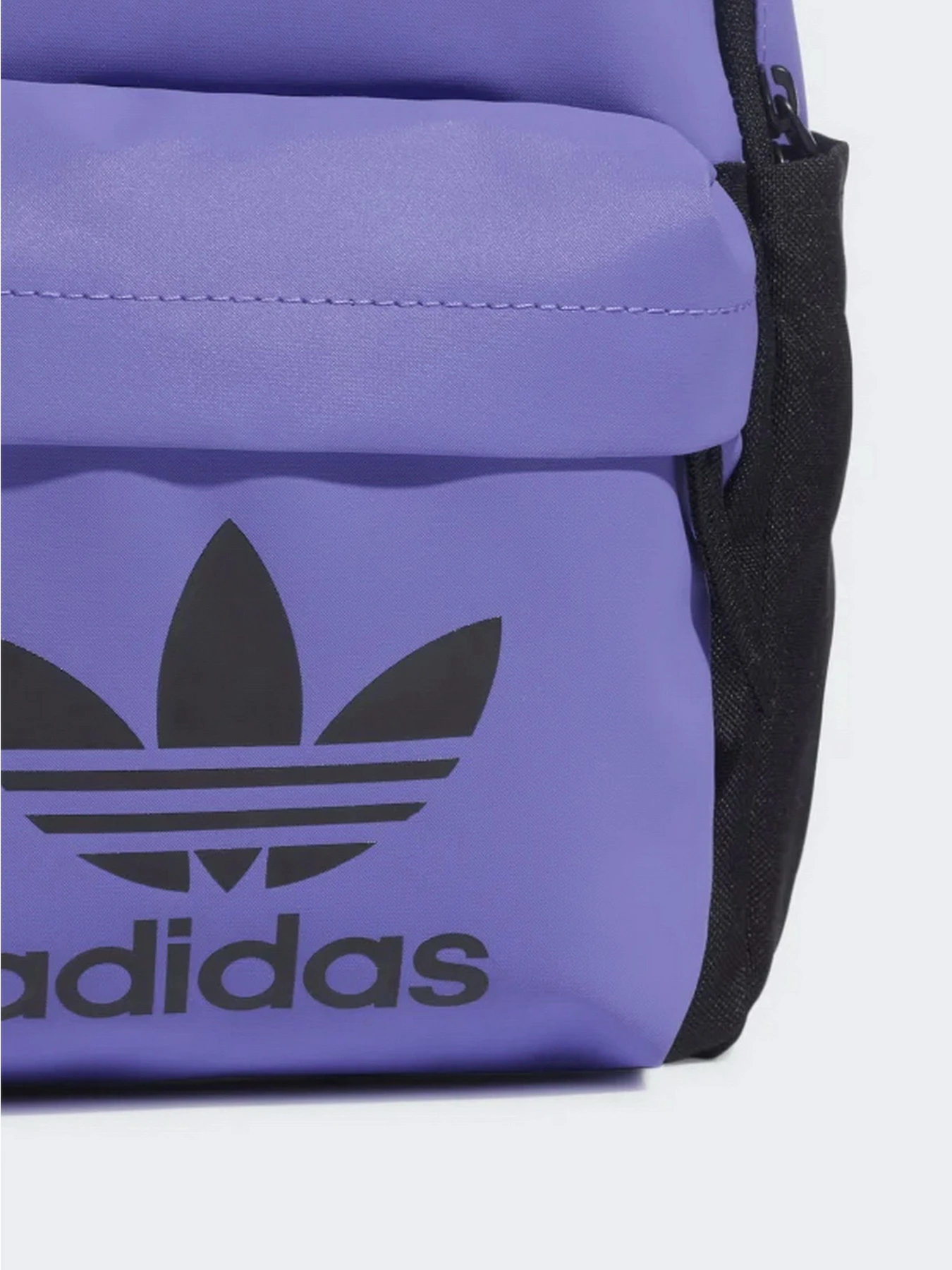 Рюкзаки Adidas модель HD7217 Рюкзаки Adidas модель HD7217 Фото