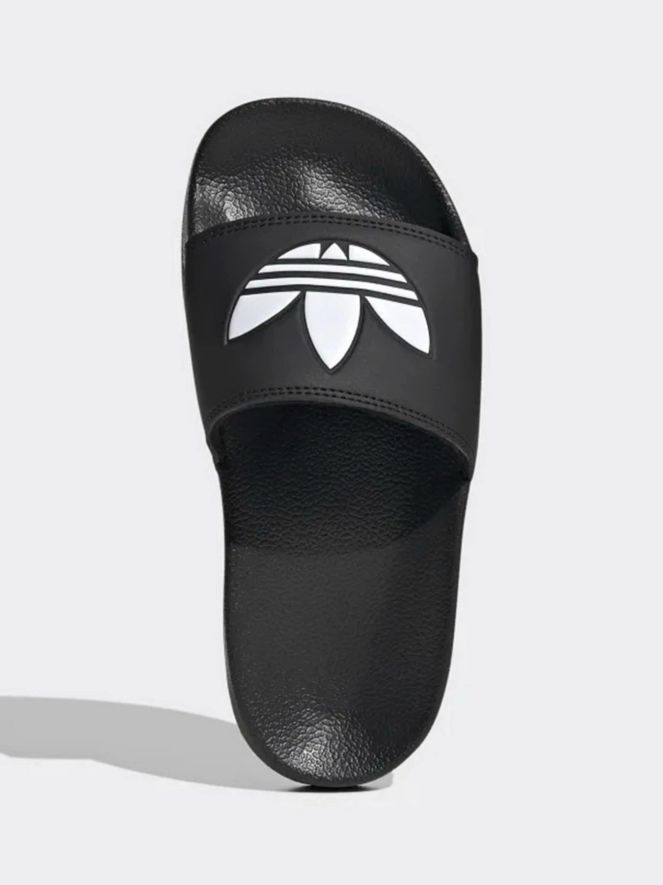 Шлёпанцы Adidas модель EG8271 Шлёпанцы Adidas модель EG8271 Фото